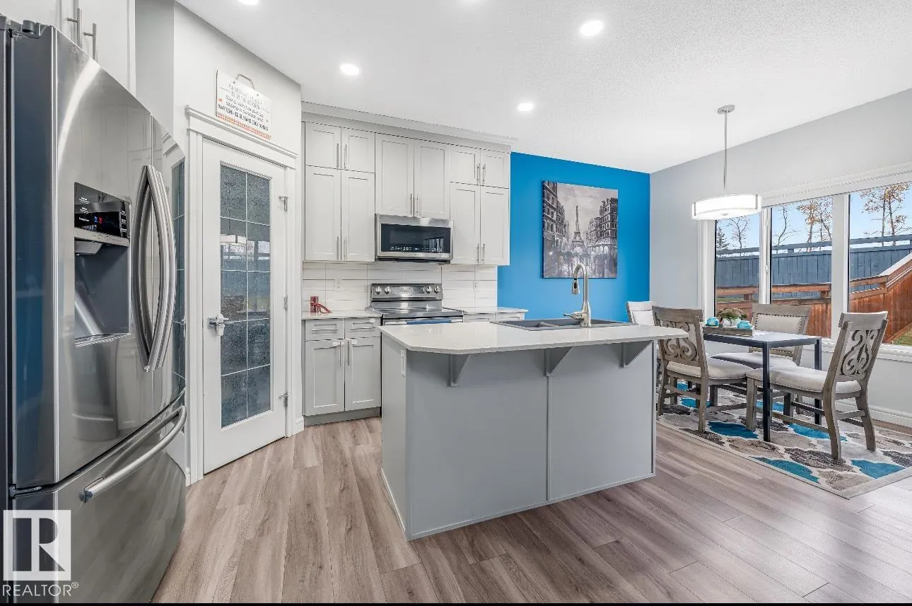 1024 DANIELS LOOP