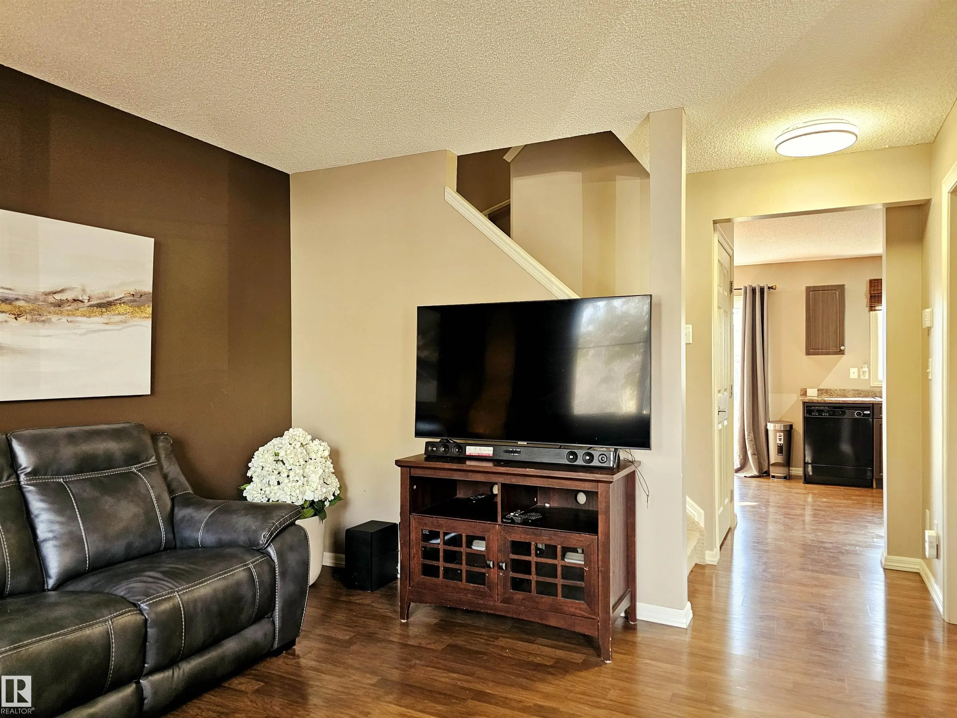 1404 HERMITAGE Road