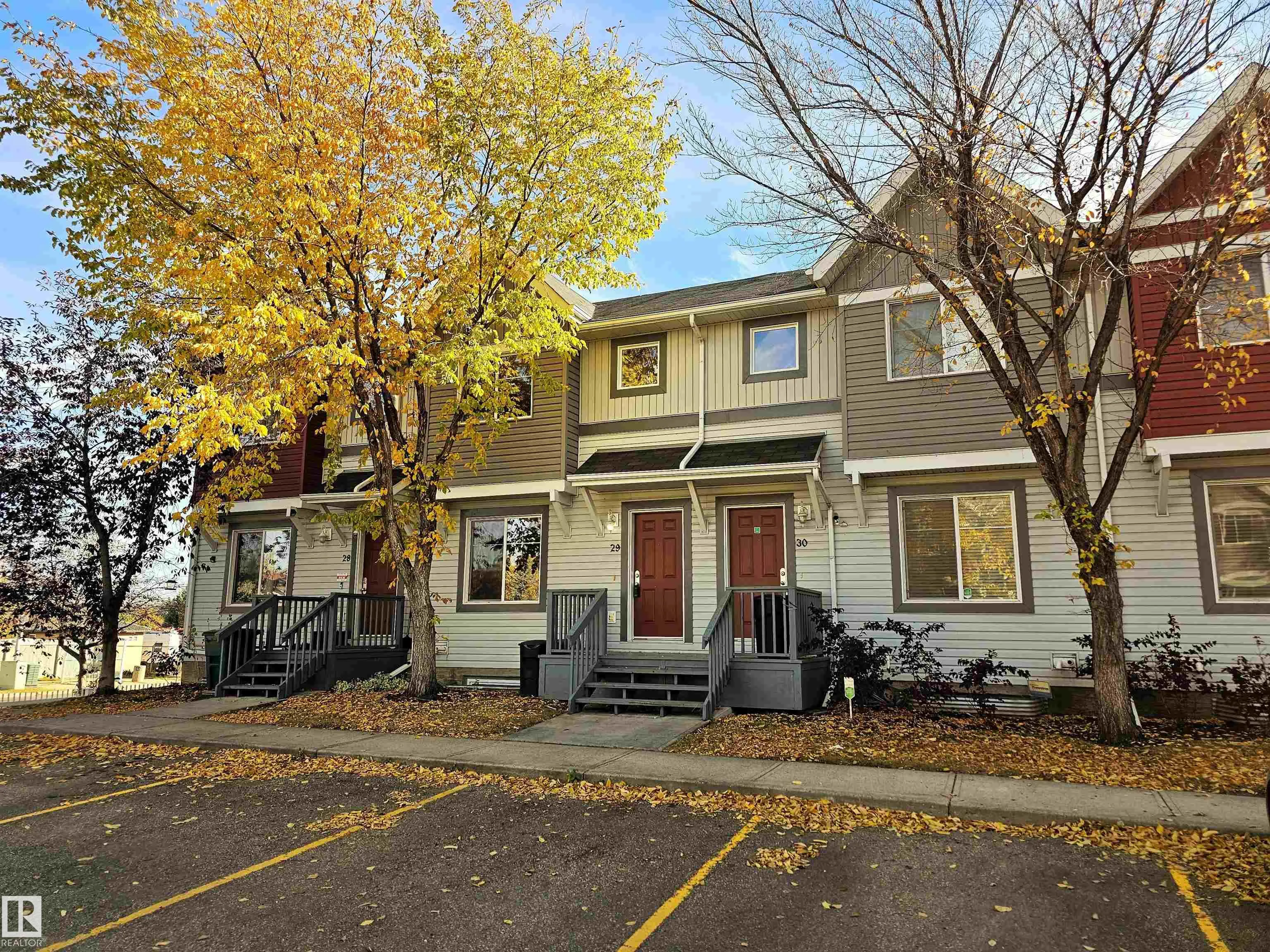 1404 HERMITAGE Road