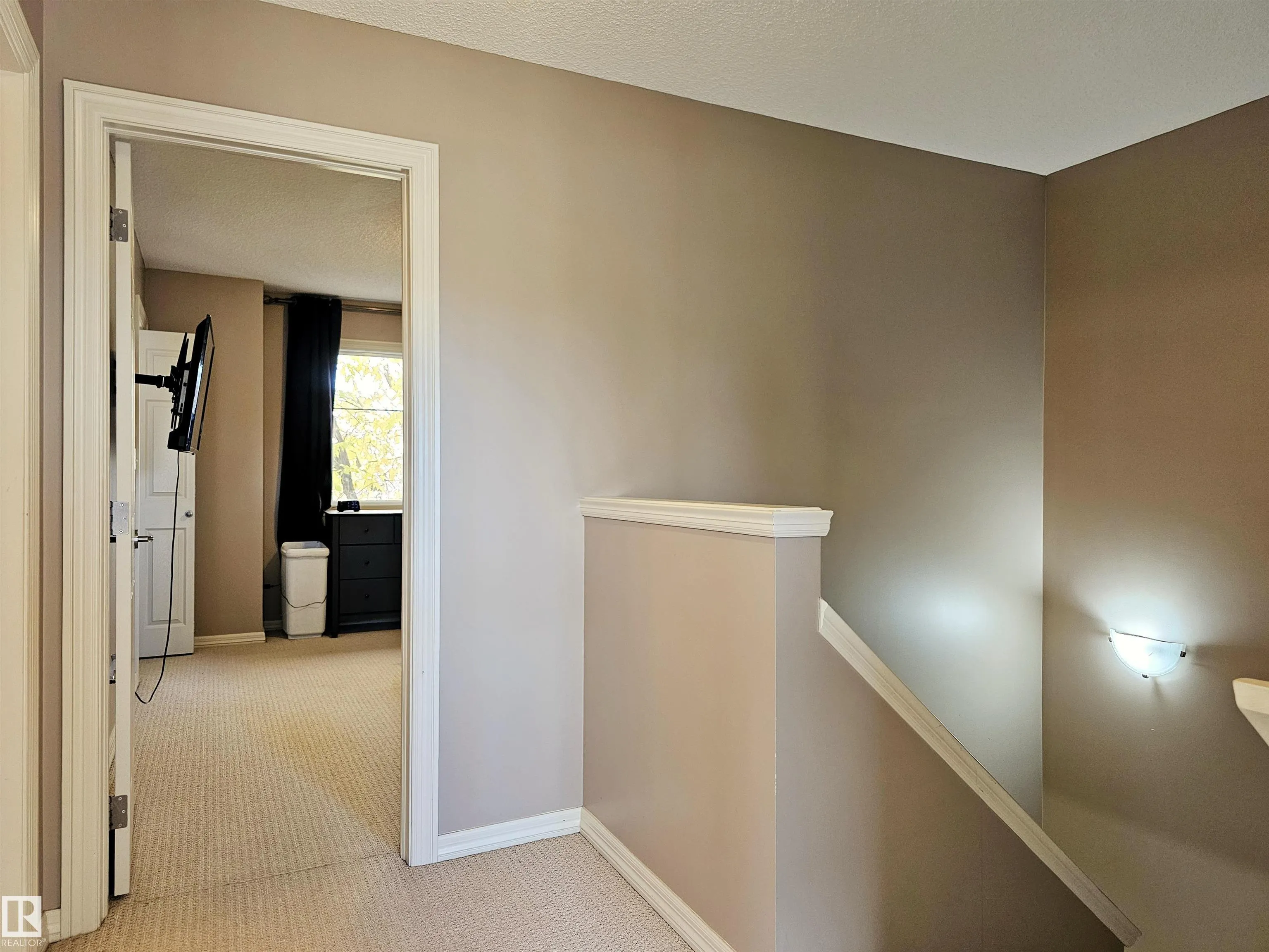 1404 HERMITAGE Road