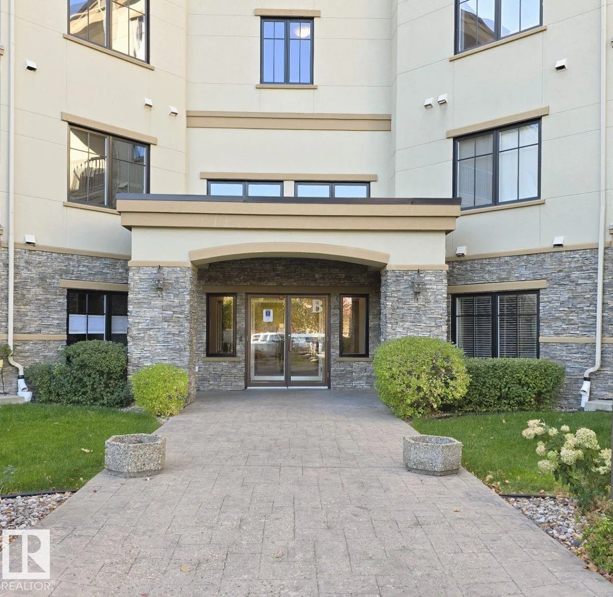160 MAGRATH Road