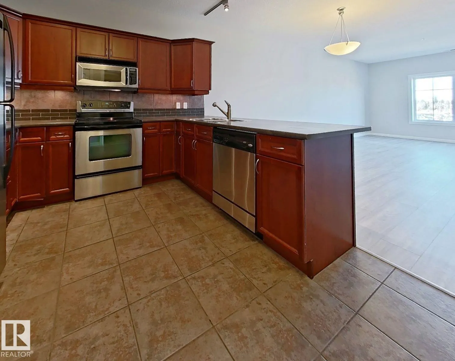 160 MAGRATH Road