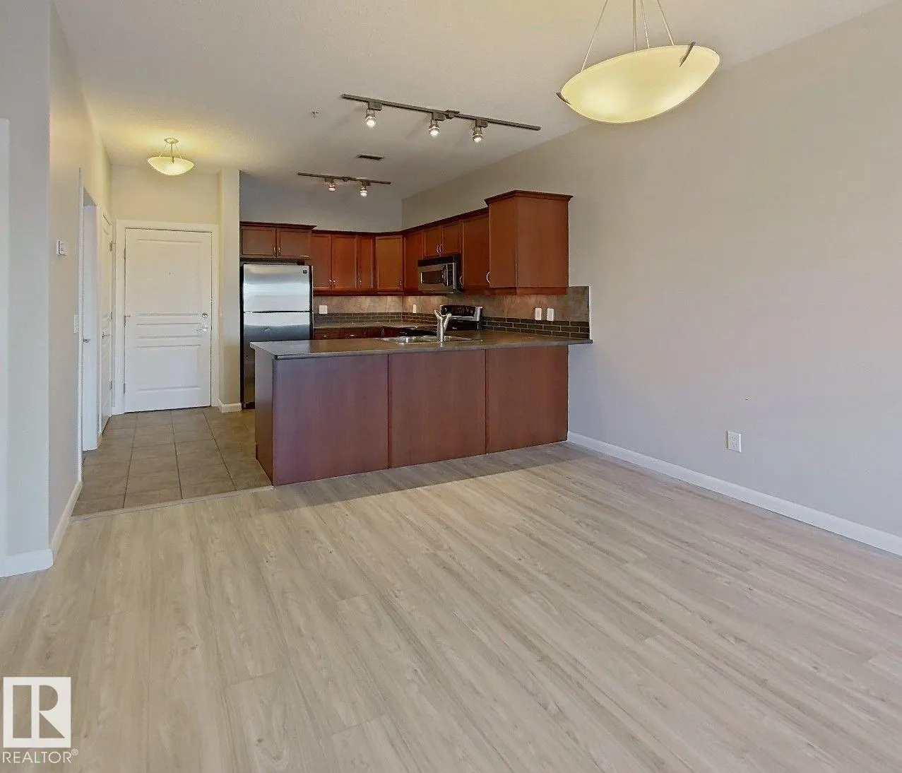 160 MAGRATH Road