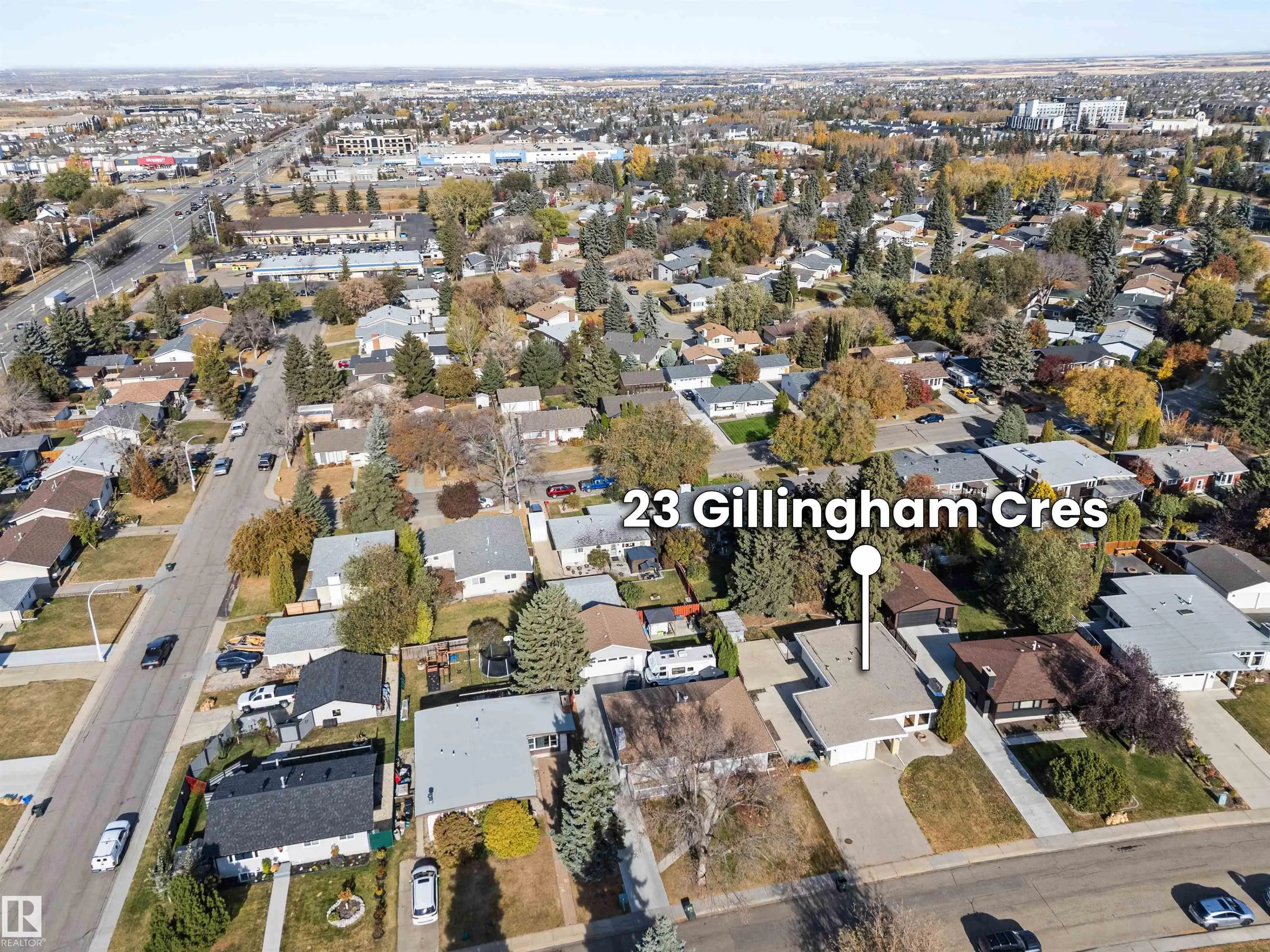 23 GILLINGHAM Crescent