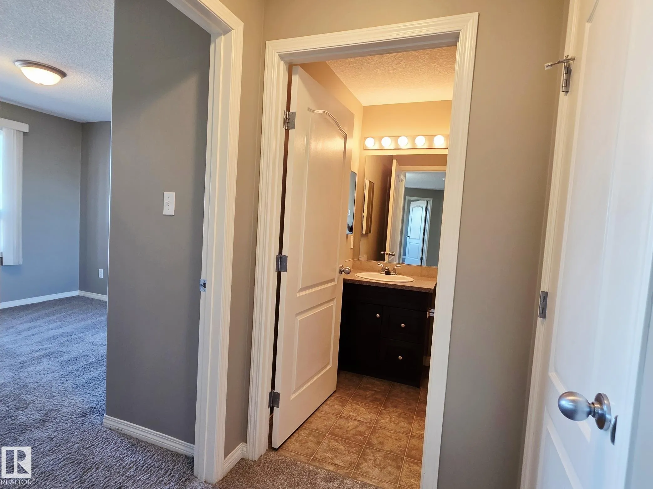 1520 HAMMOND GATE