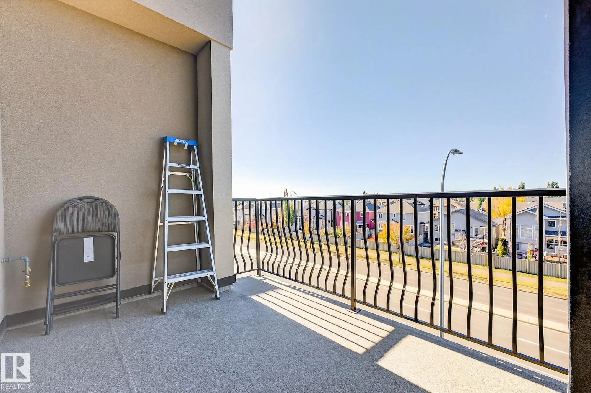 6083 MAYNARD Way