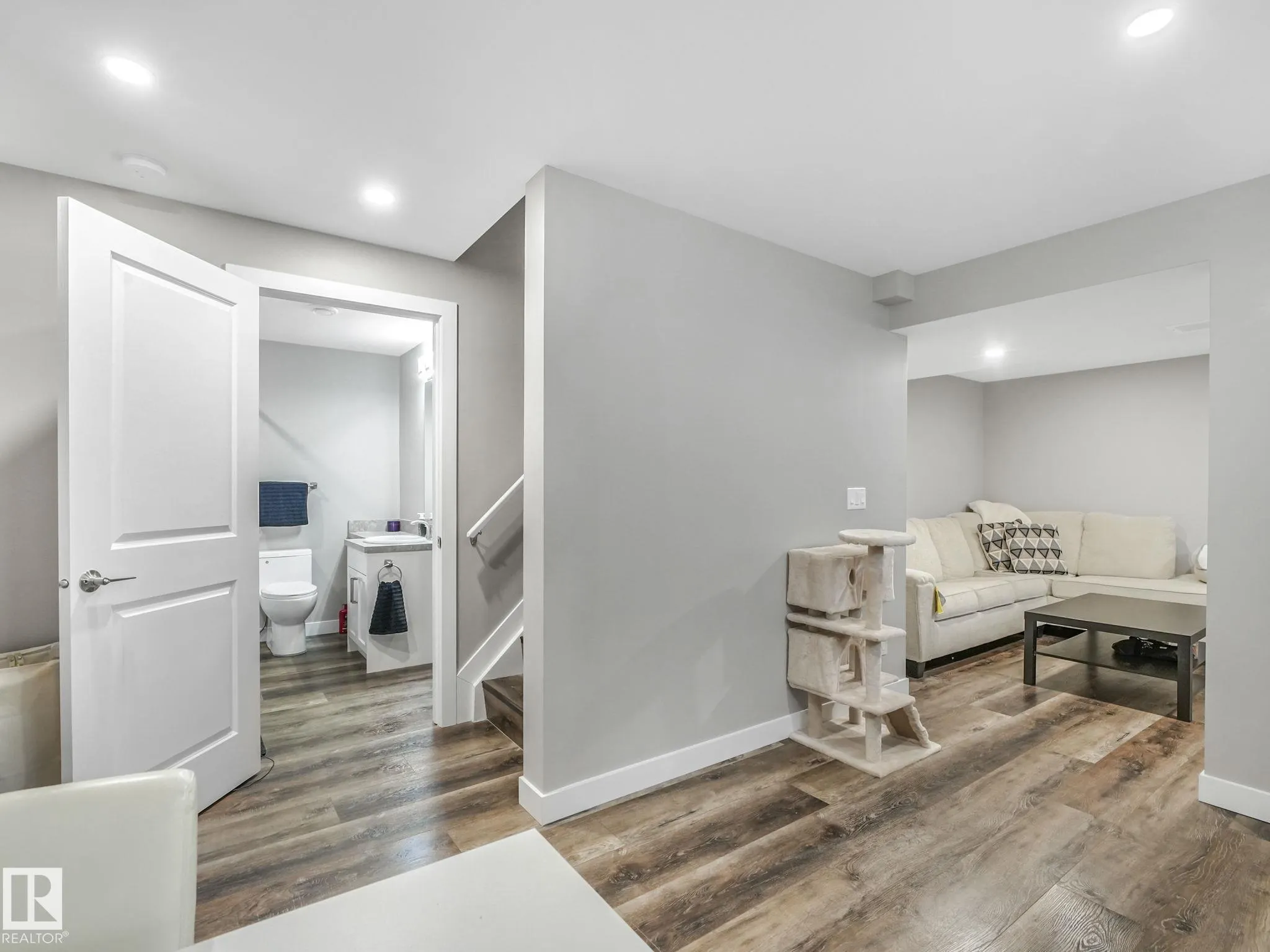 15 RITCHIE Way