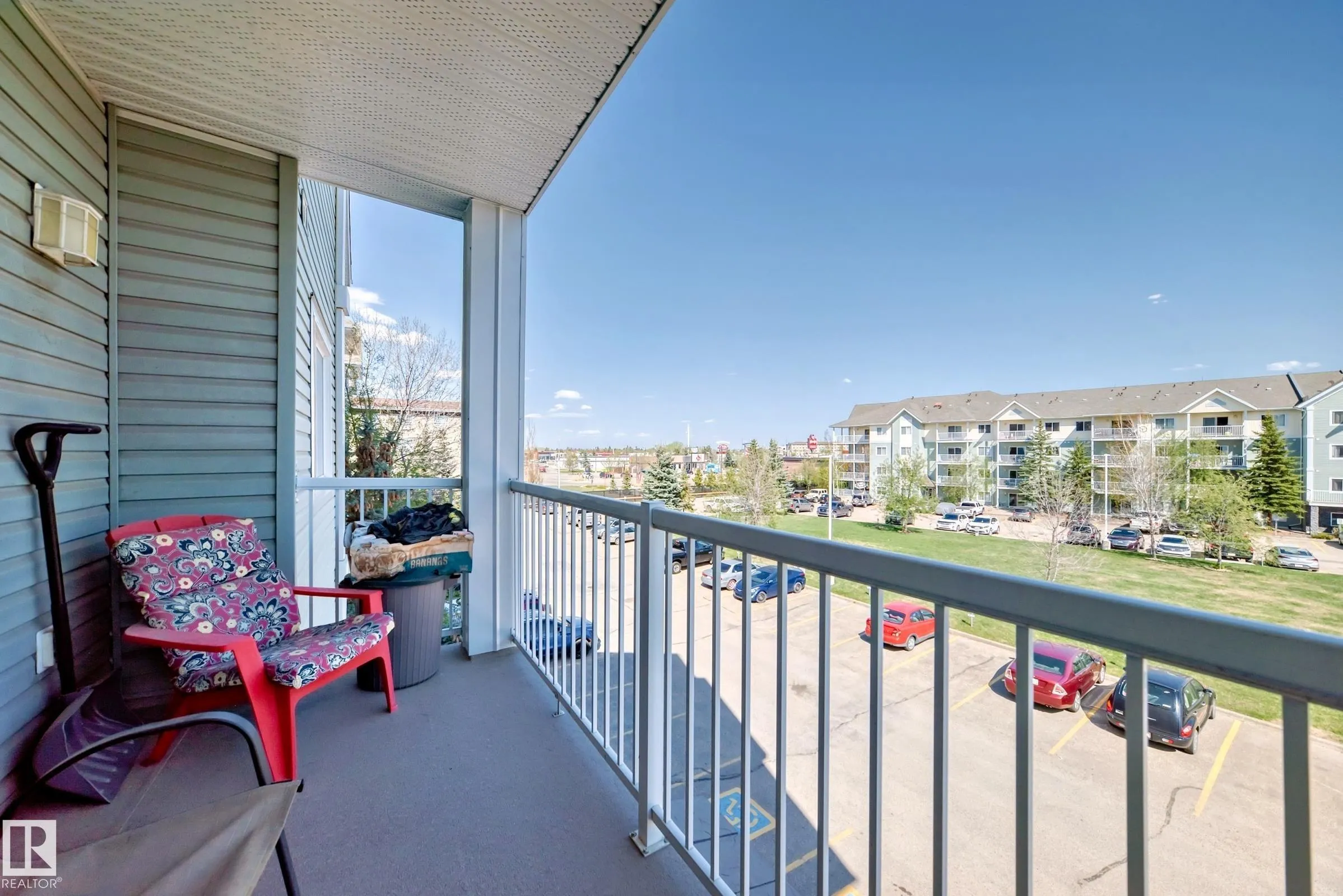 50 Woodsmere Close