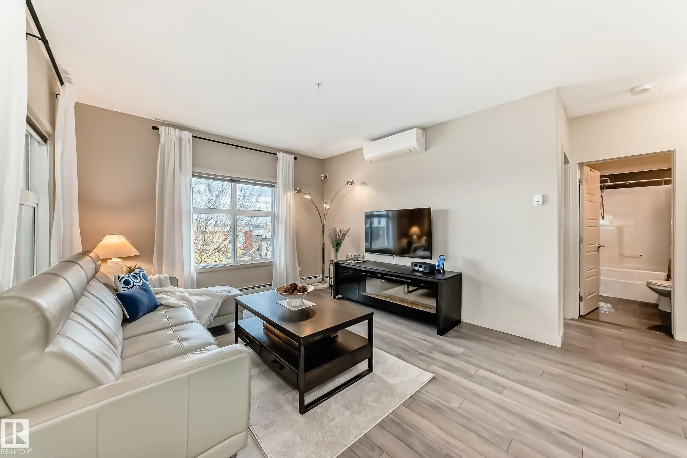 504 GRIESBACH Parade