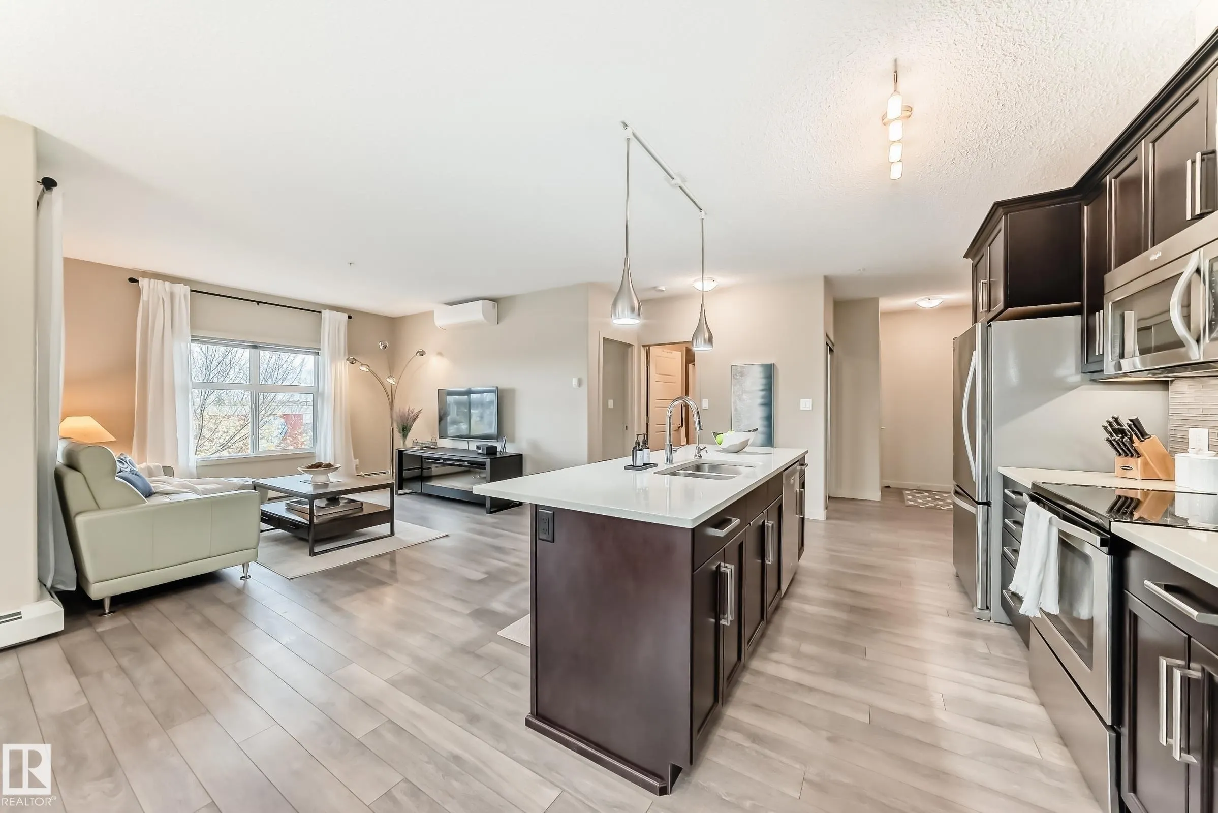 504 GRIESBACH Parade