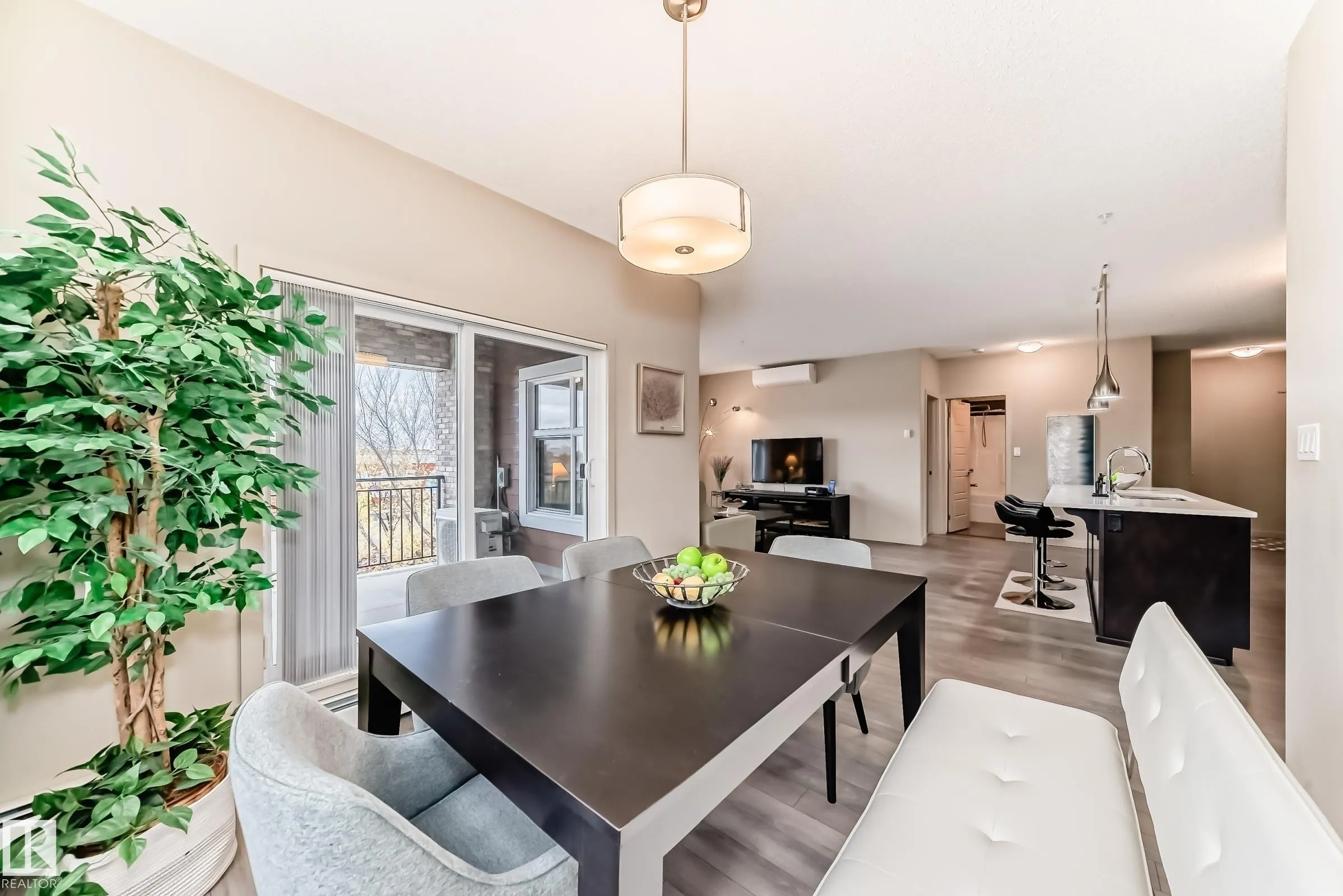 504 GRIESBACH Parade