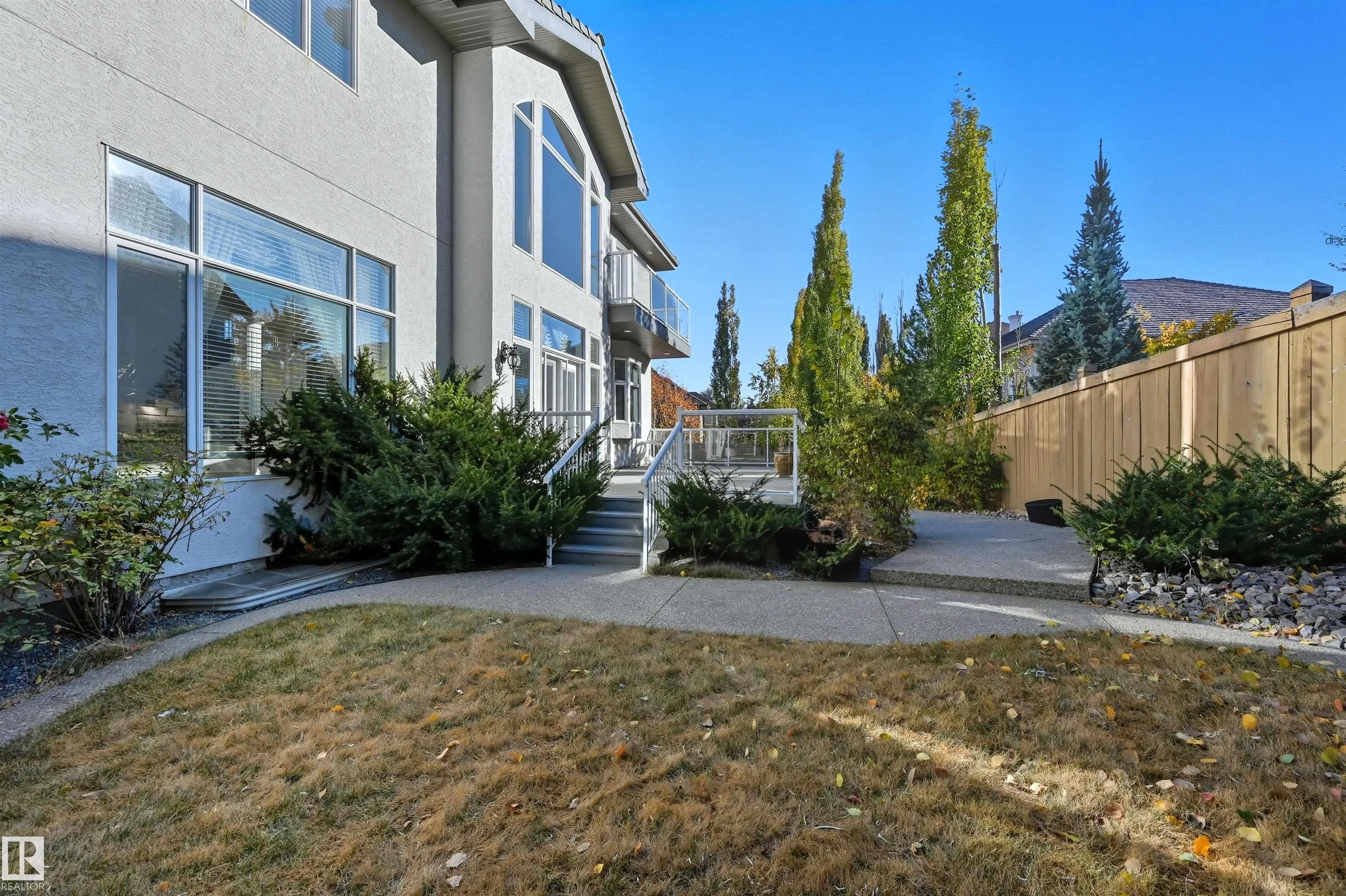 872 HOLLANDS Landing