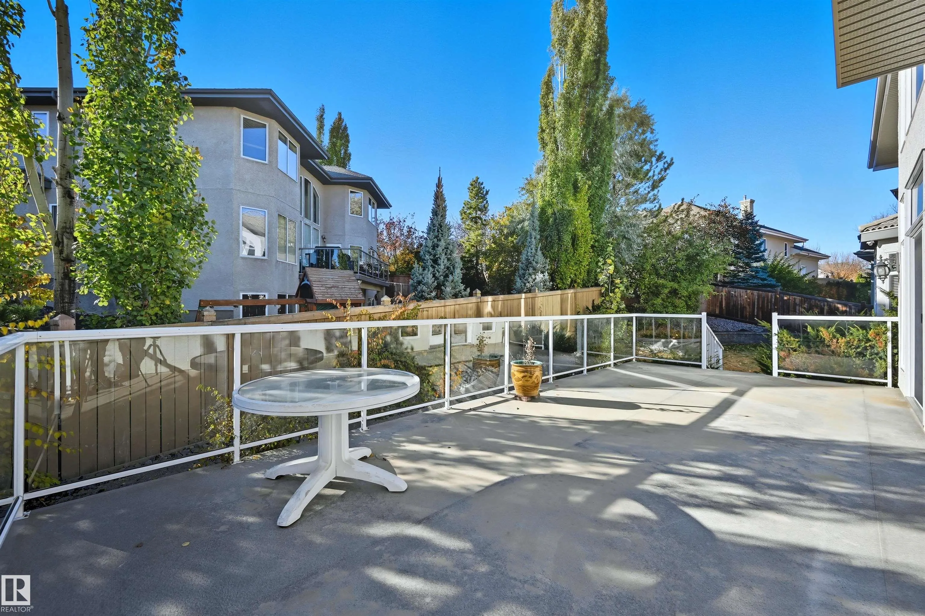 872 HOLLANDS Landing
