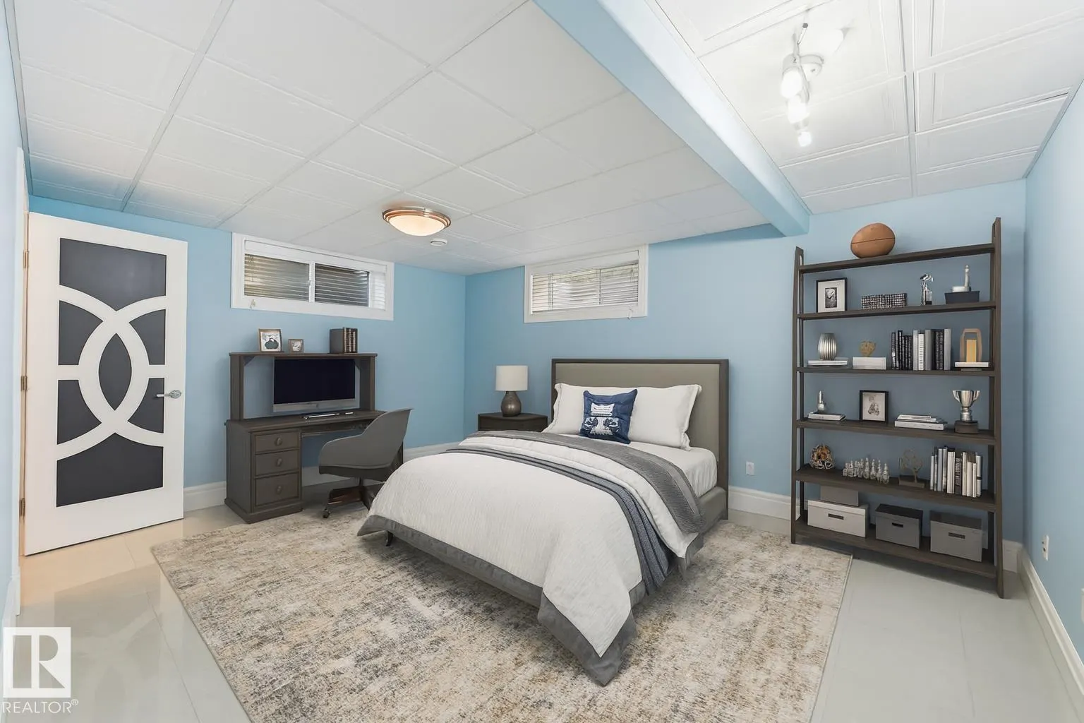 872 HOLLANDS Landing