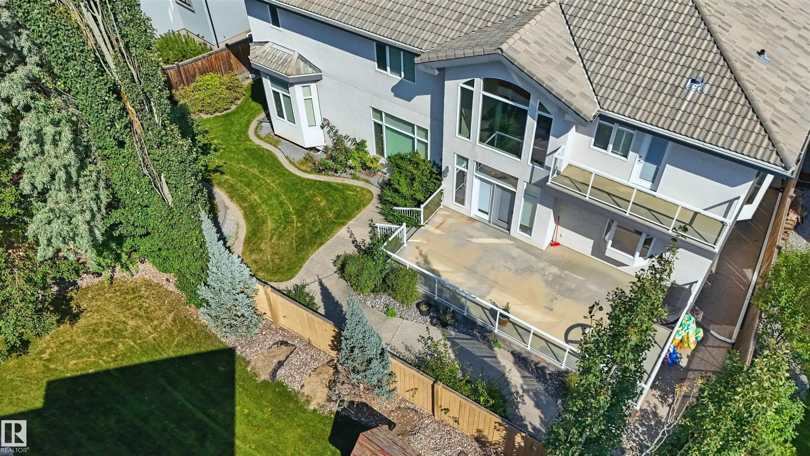 872 HOLLANDS Landing
