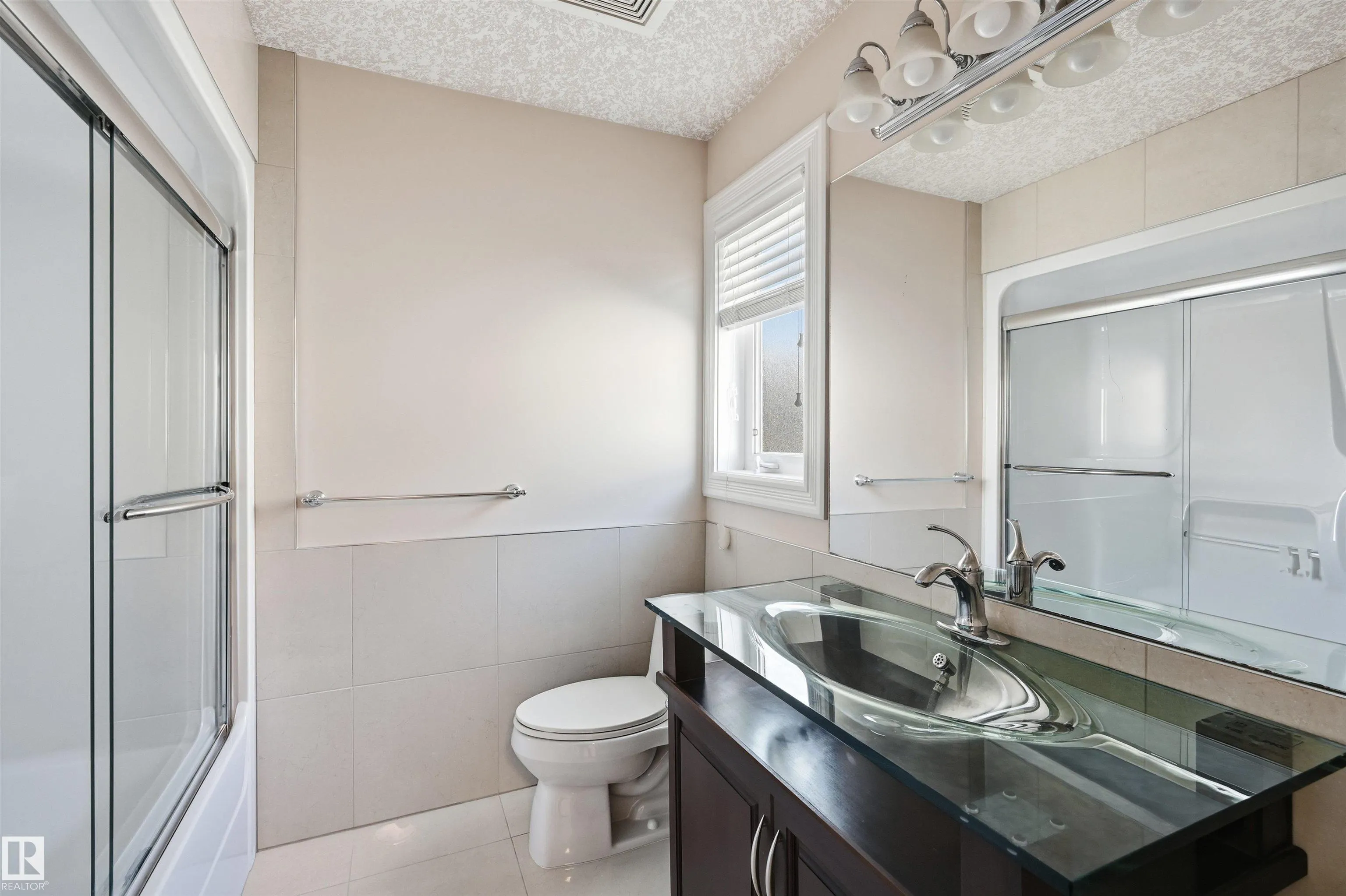 872 HOLLANDS Landing