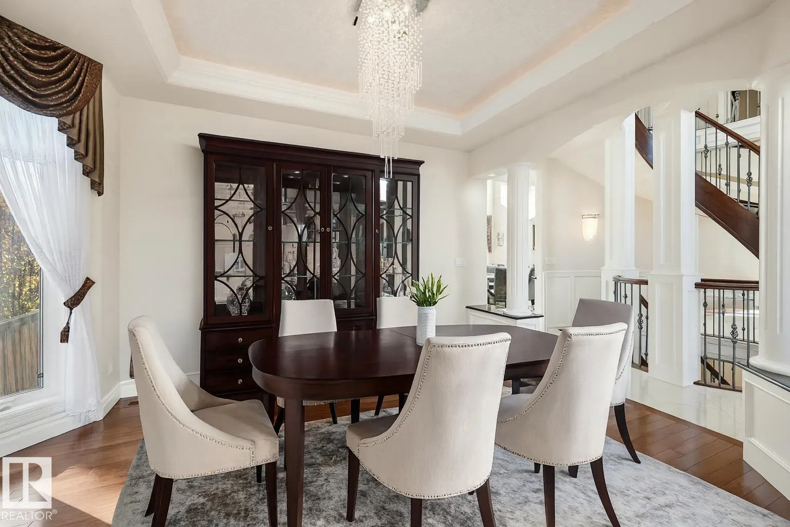 872 HOLLANDS Landing