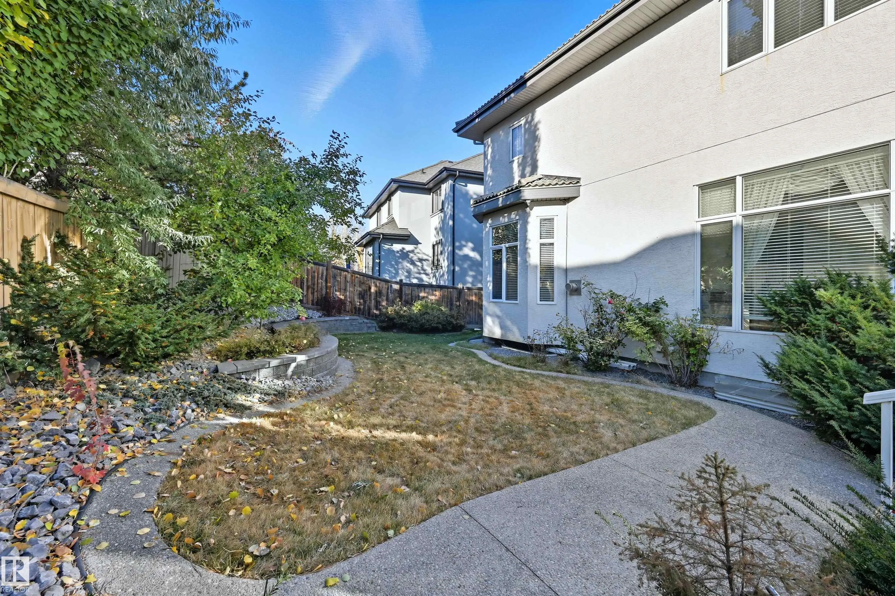 872 HOLLANDS Landing