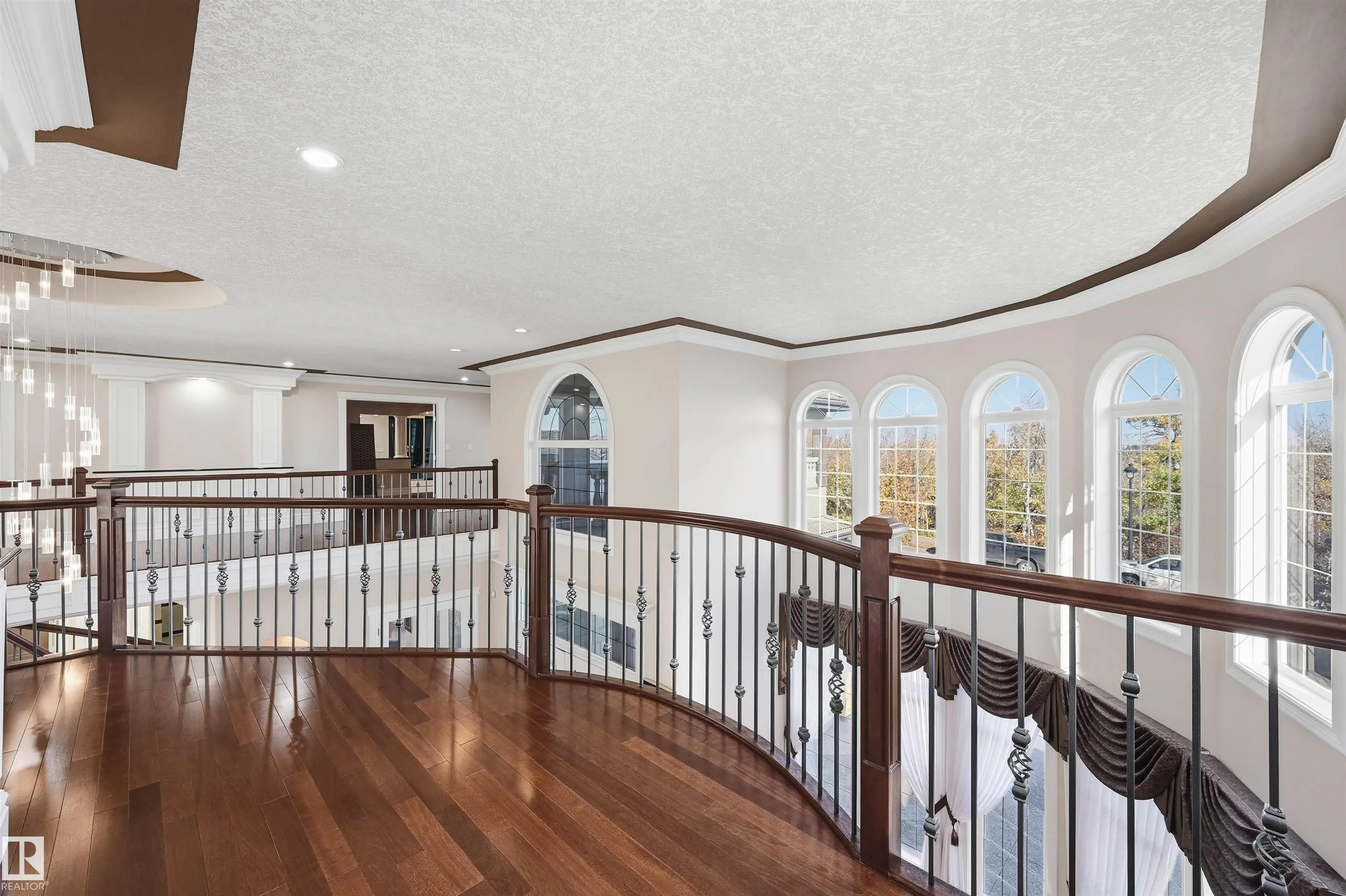 872 HOLLANDS Landing