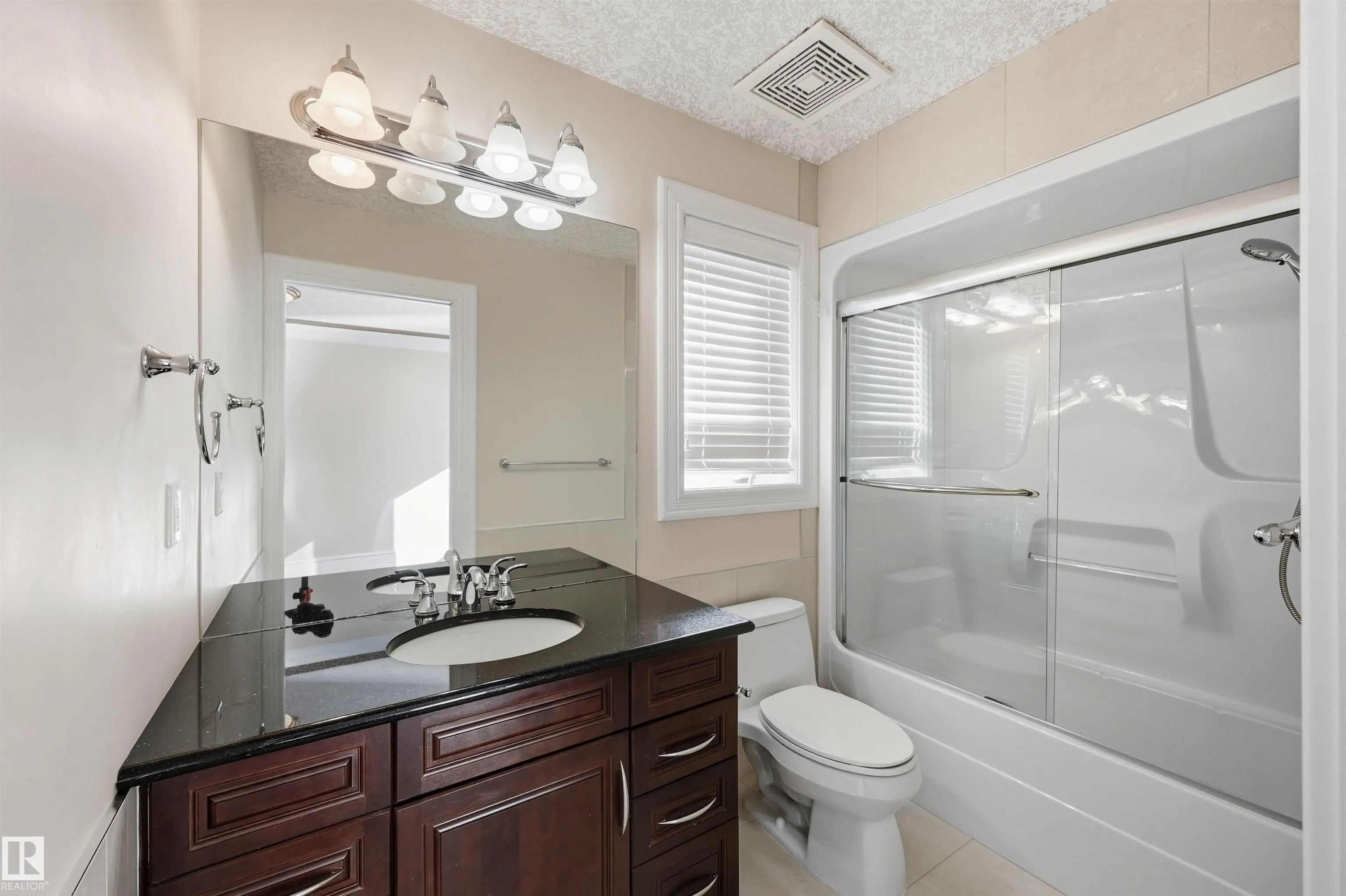 872 HOLLANDS Landing
