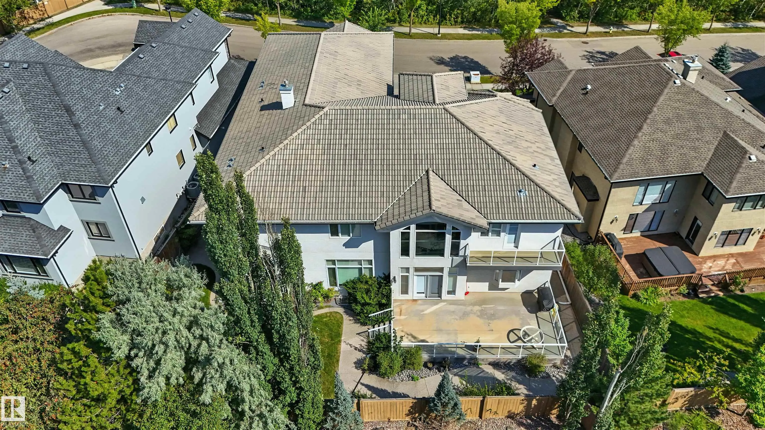 872 HOLLANDS Landing