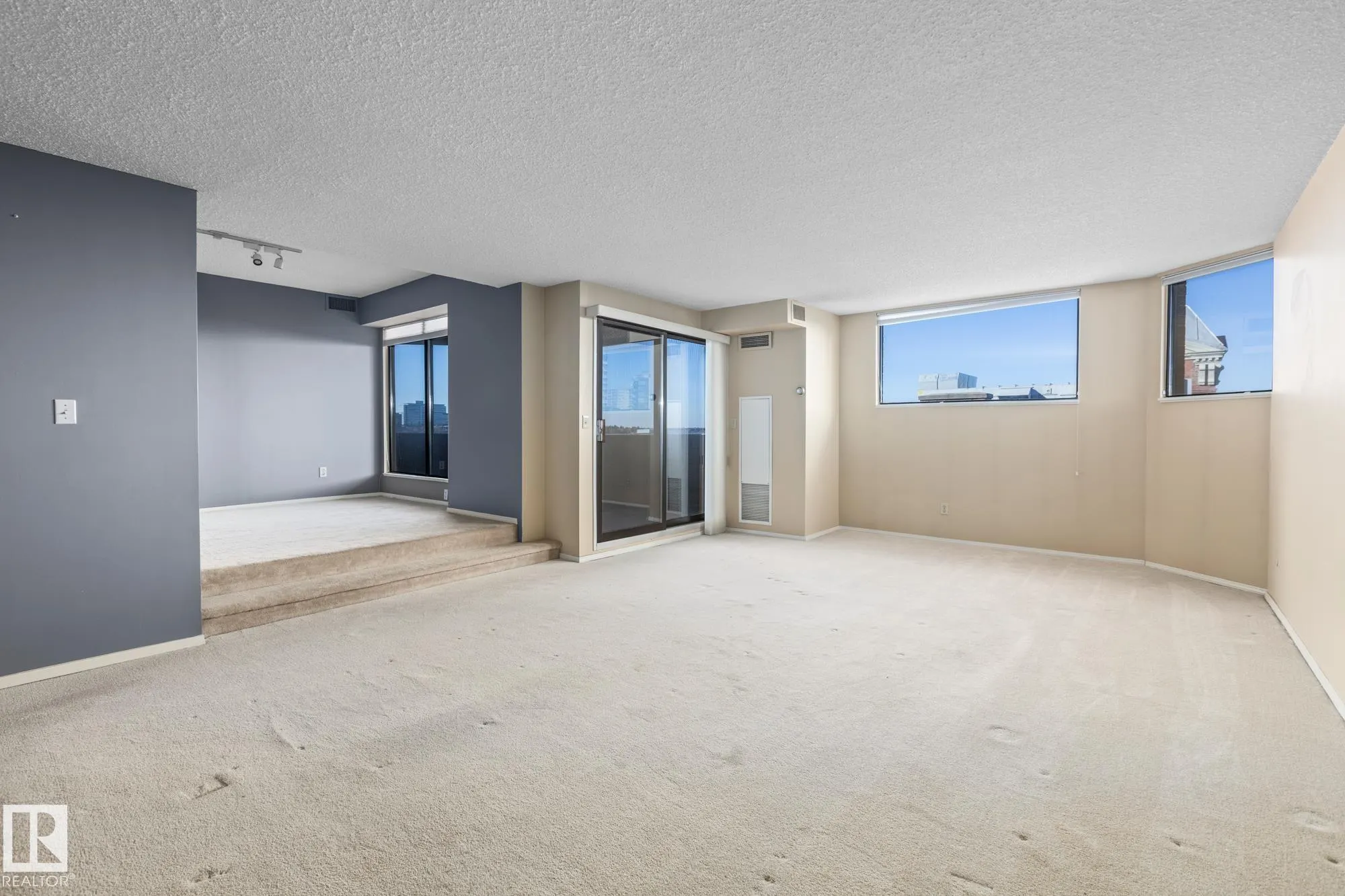 11503 100 Avenue