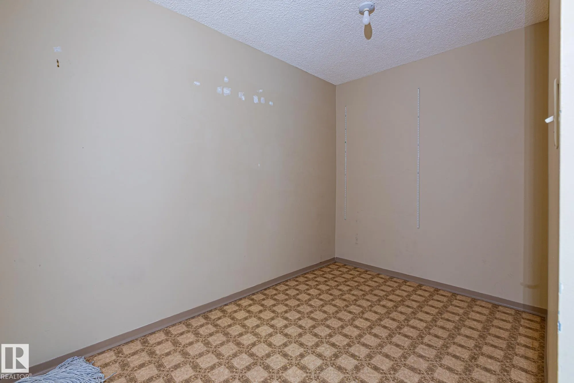 11503 100 Avenue