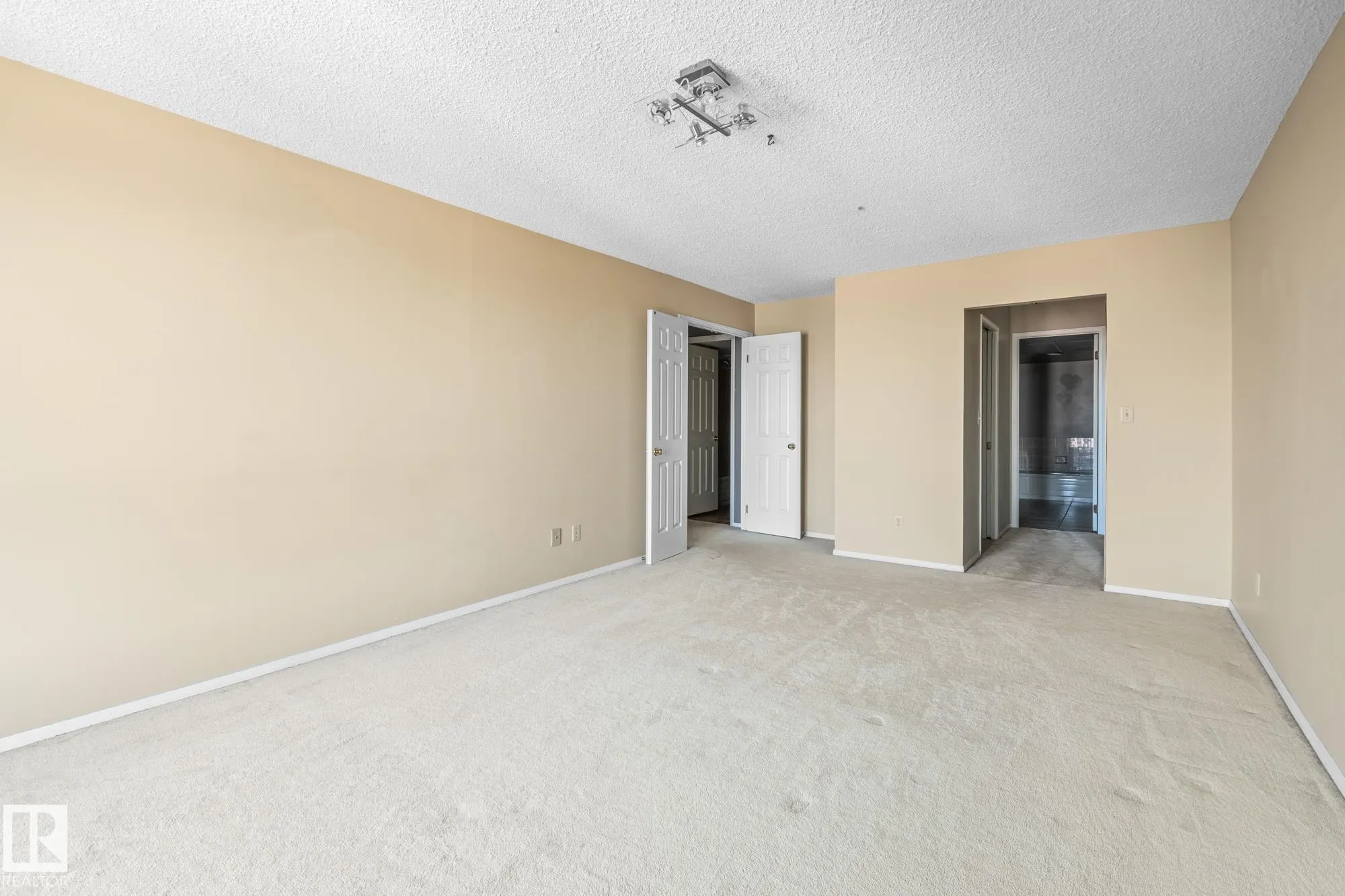 11503 100 Avenue