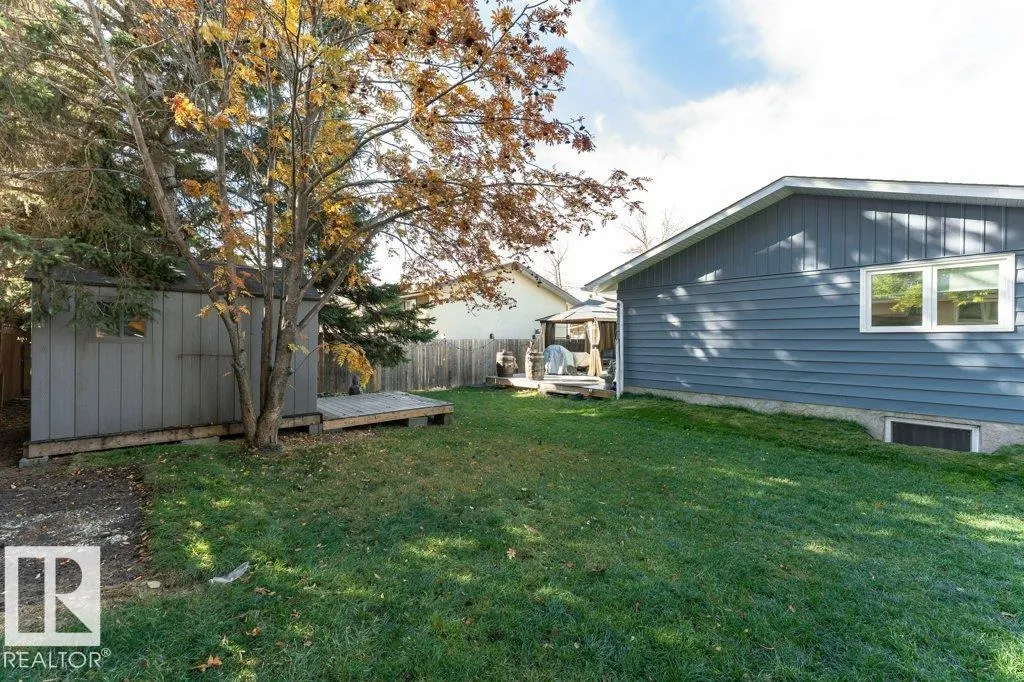 22 AFTON Crescent
