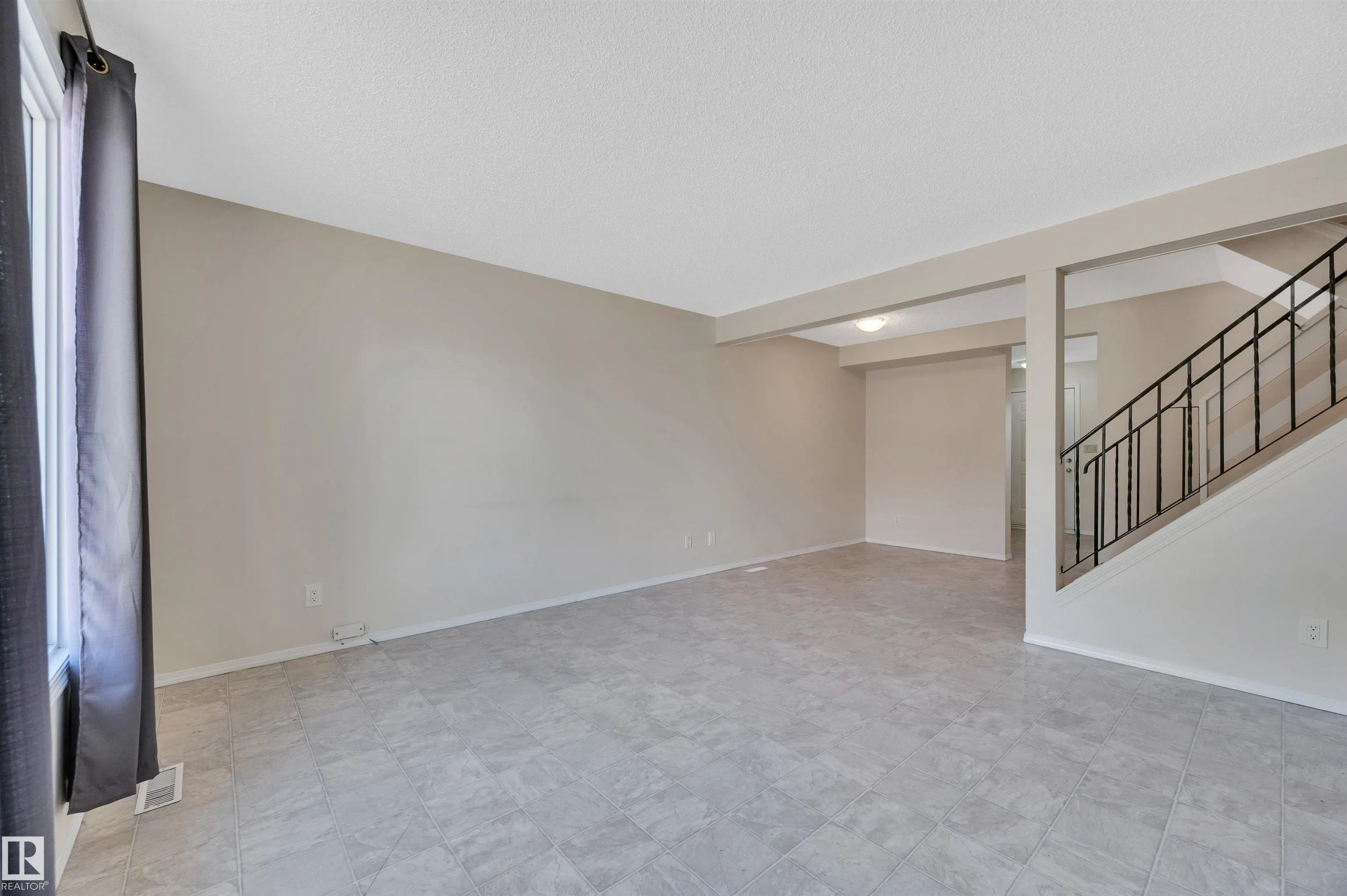 14734 33 Street