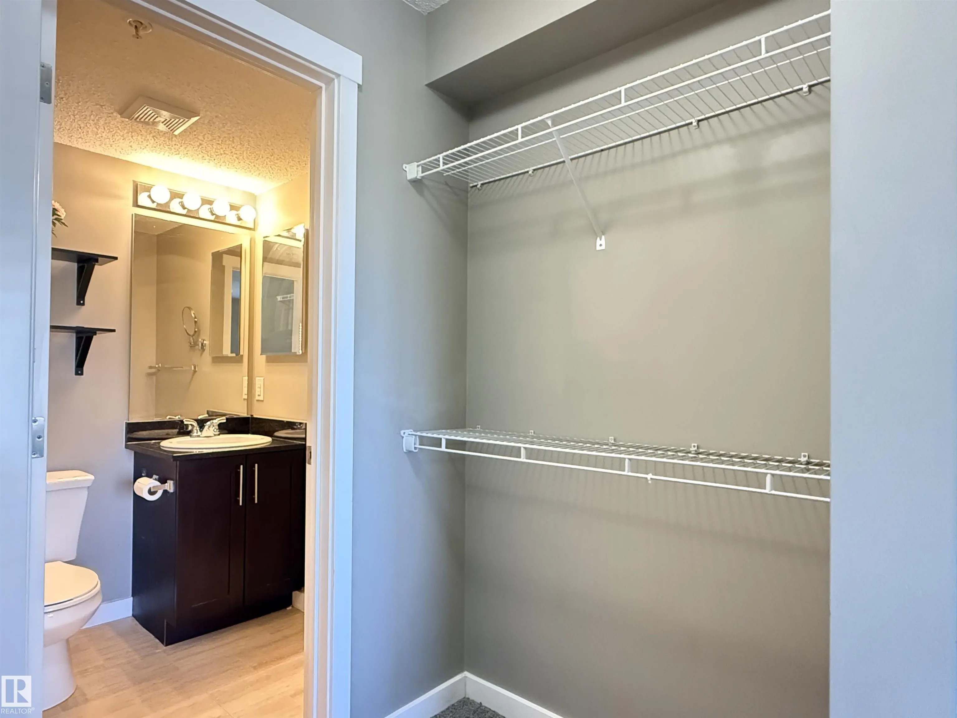 18122 77 St NW