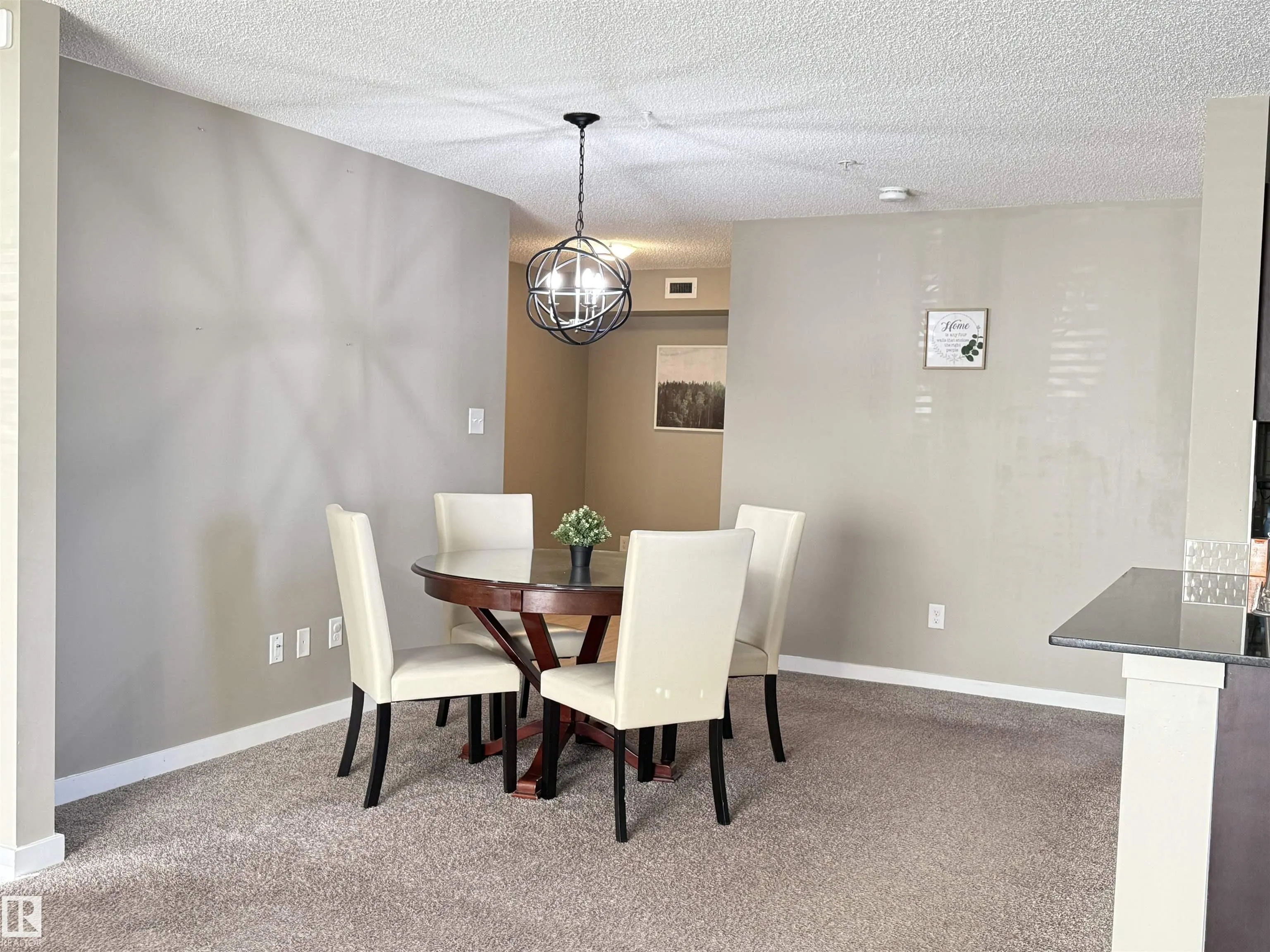18122 77 St NW