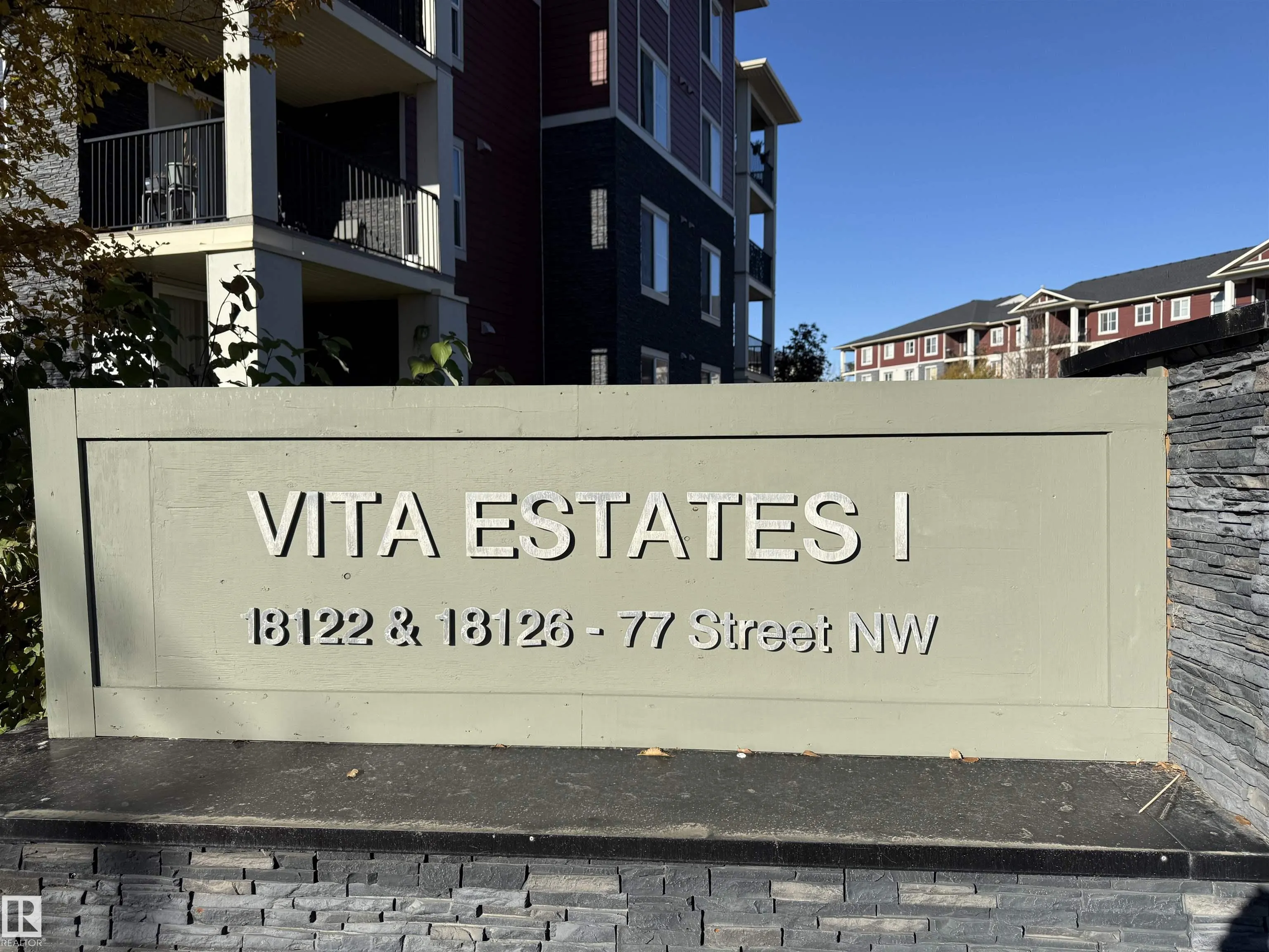18122 77 St NW