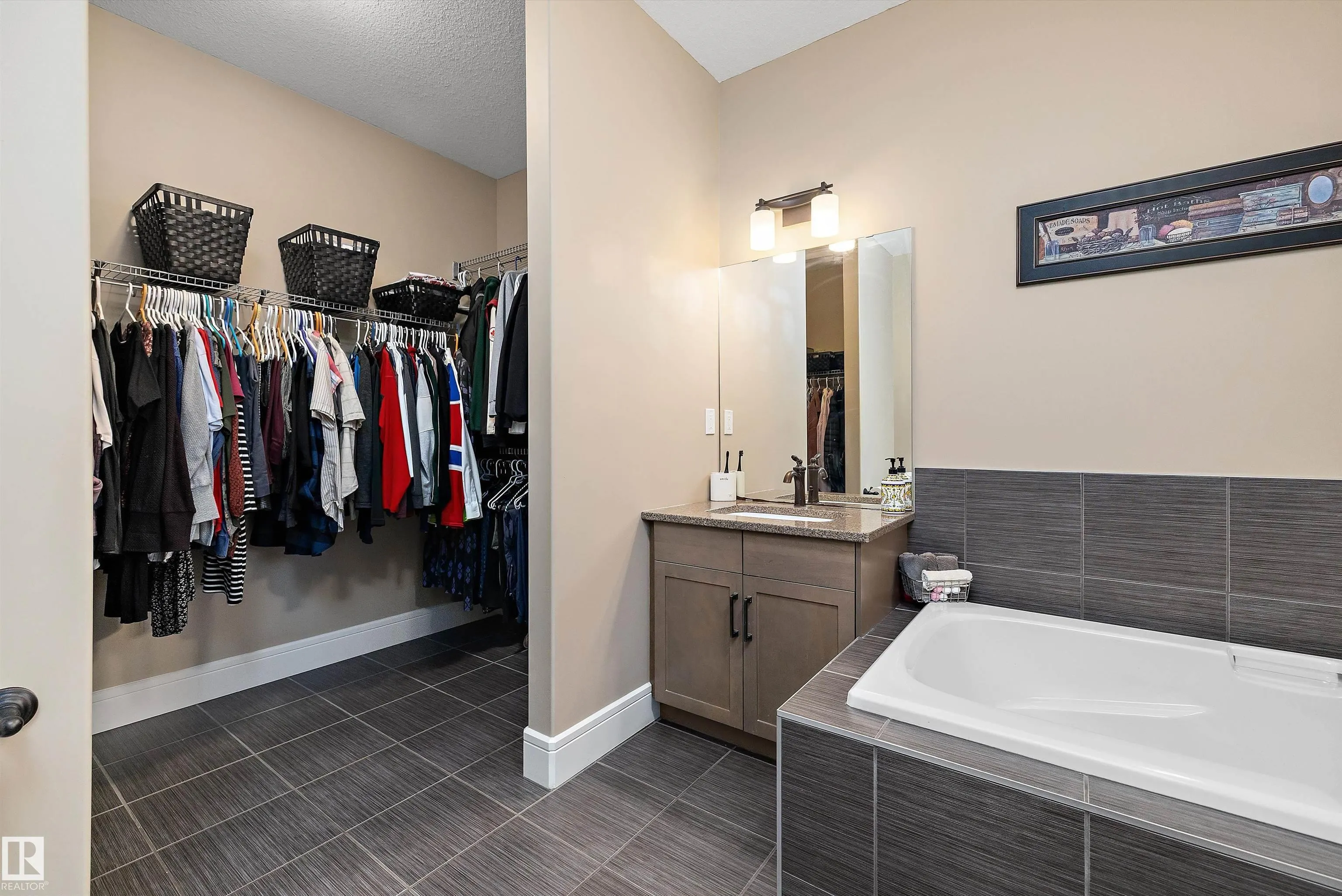 3193 WINSPEAR Crescent