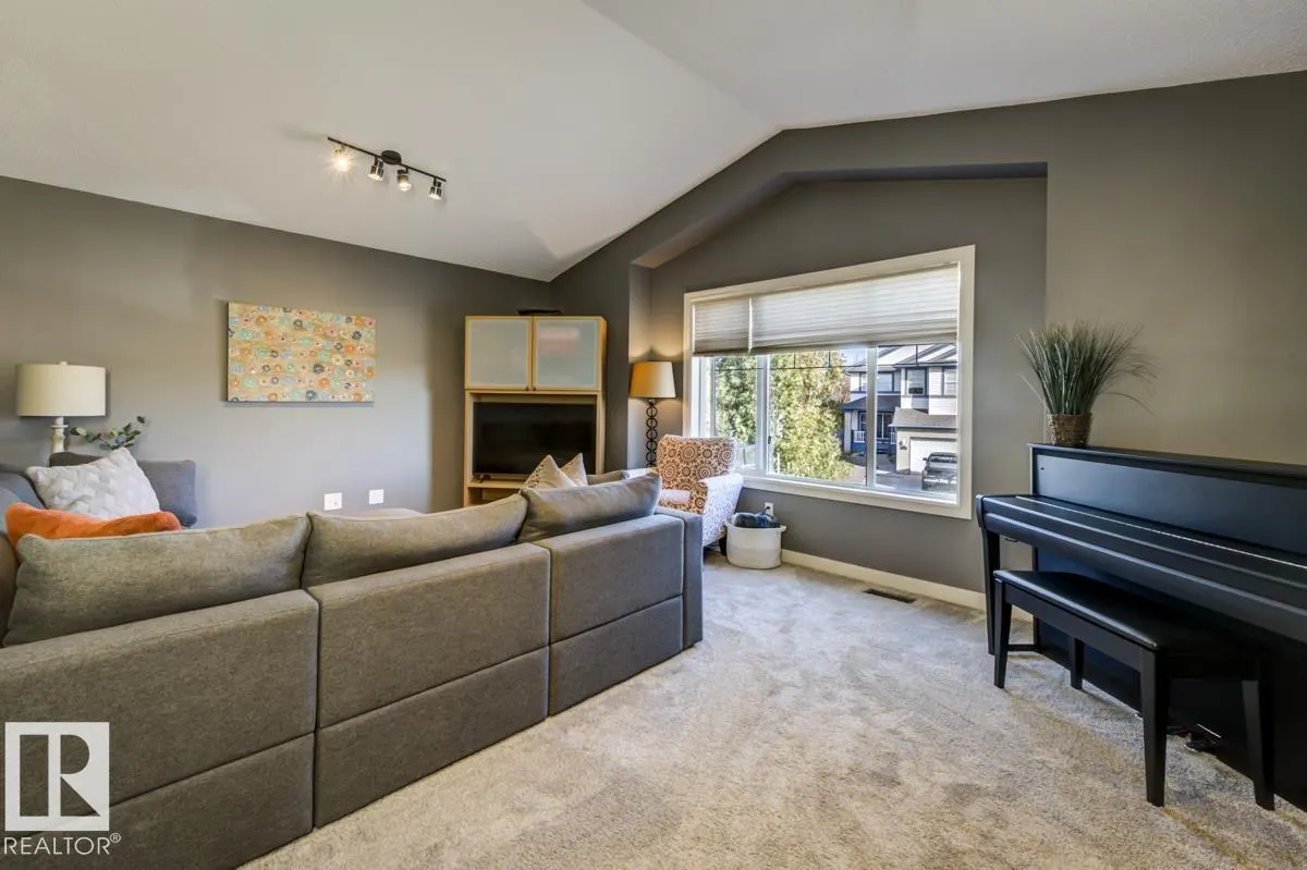 137 HIGHGROVE Crescent
