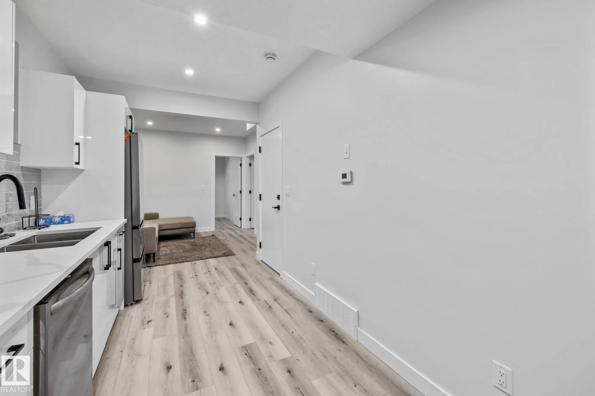 5304 KIMBALL Place