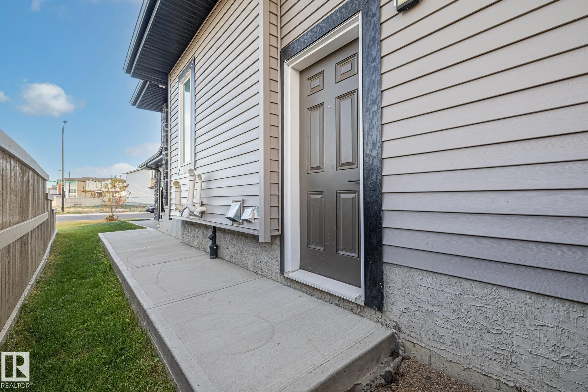 5304 KIMBALL Place