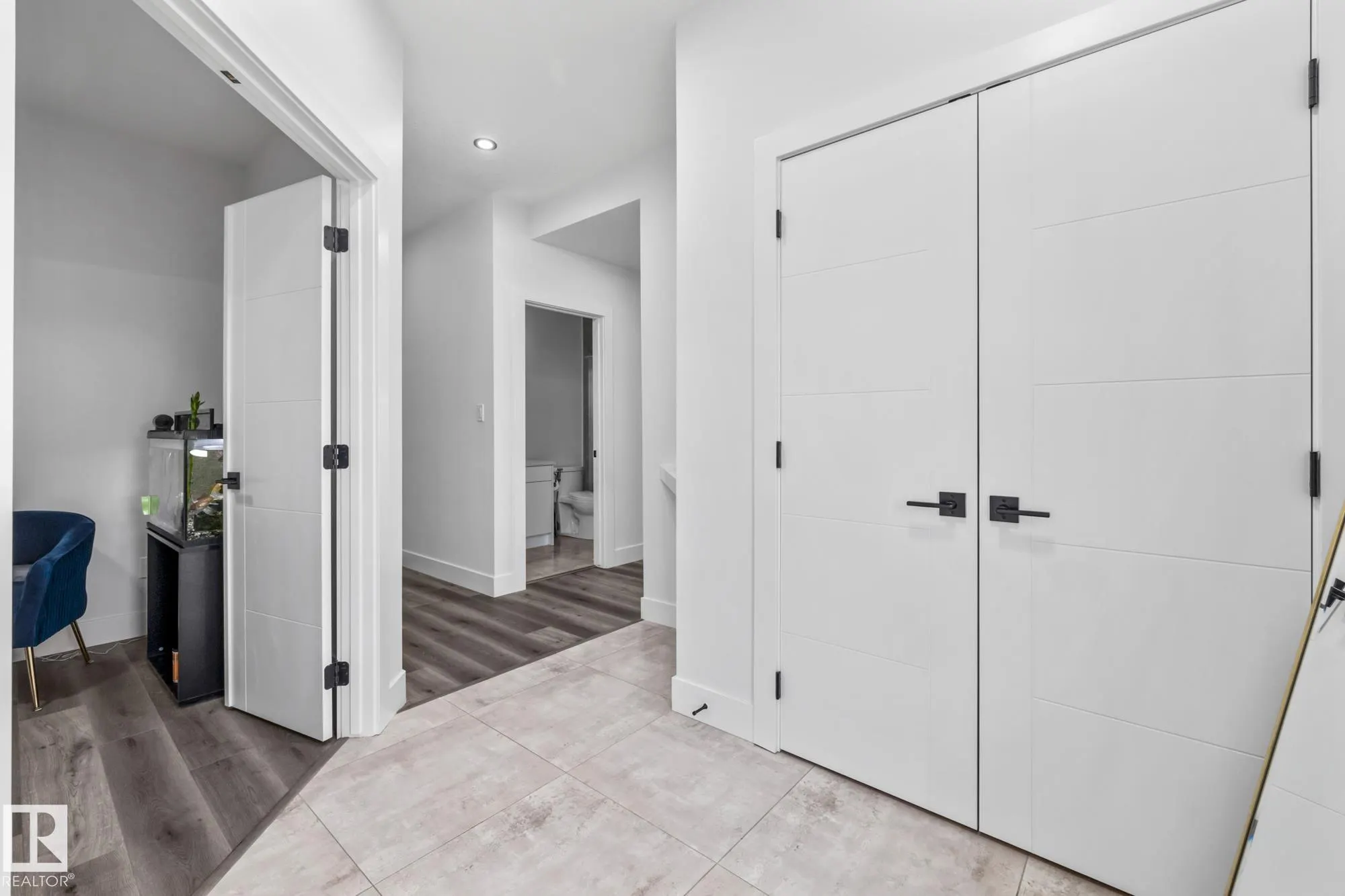 5304 KIMBALL Place