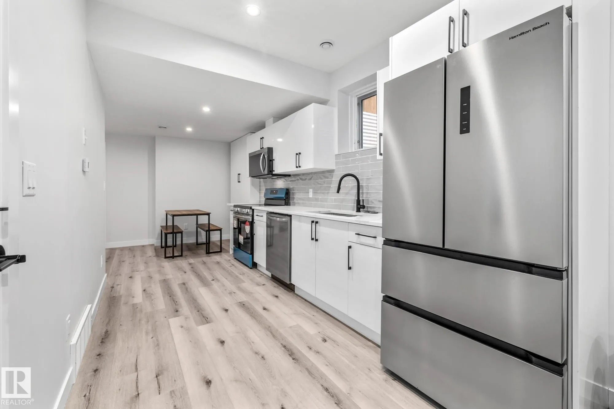 5304 KIMBALL Place