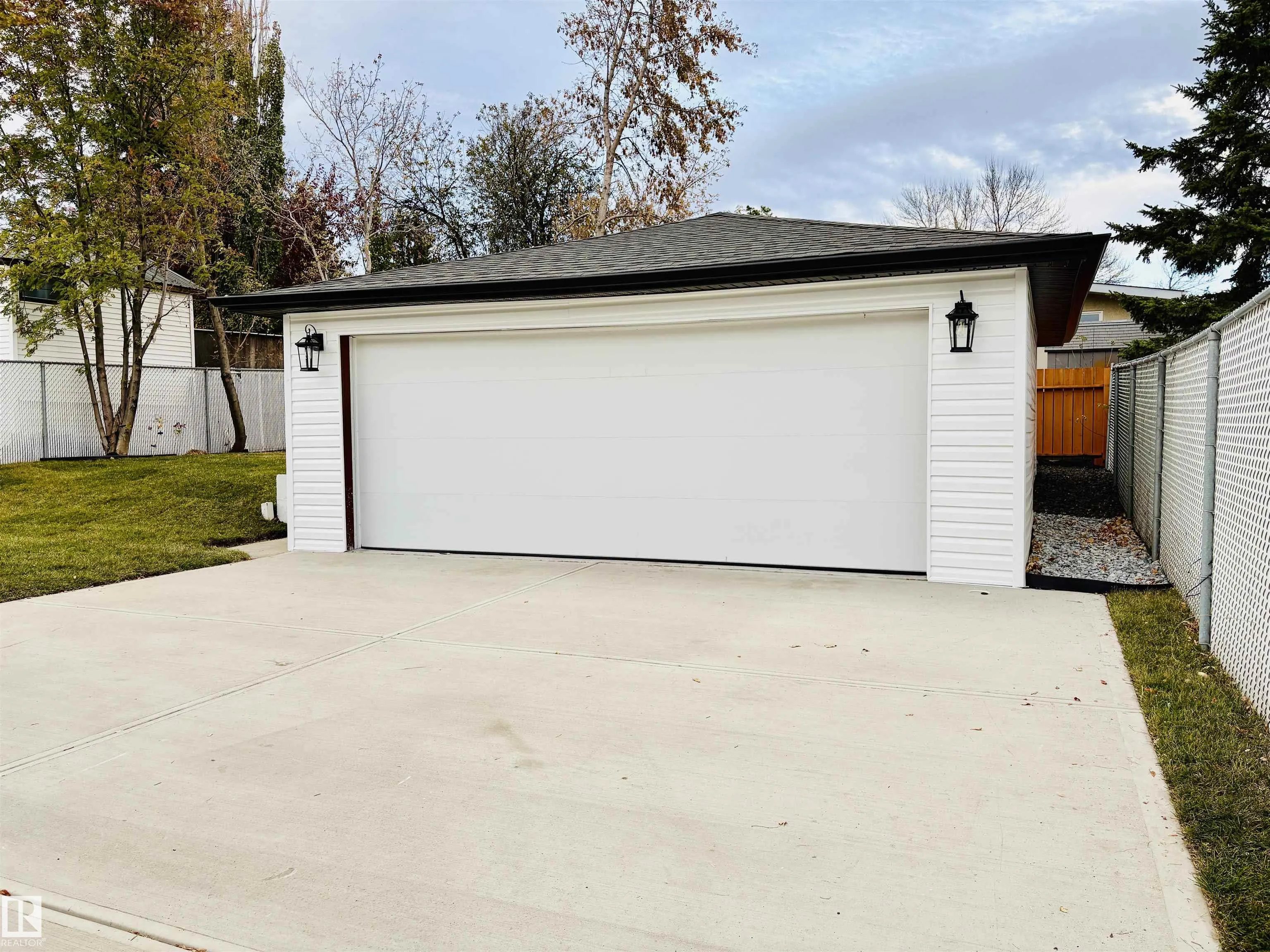 118 GEORGIAN Way