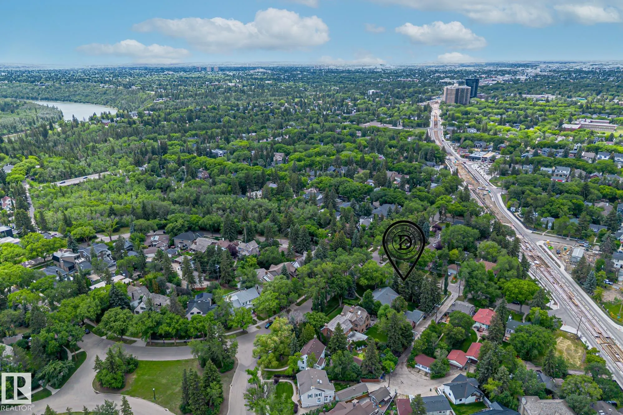 10405 GLENORA Crescent