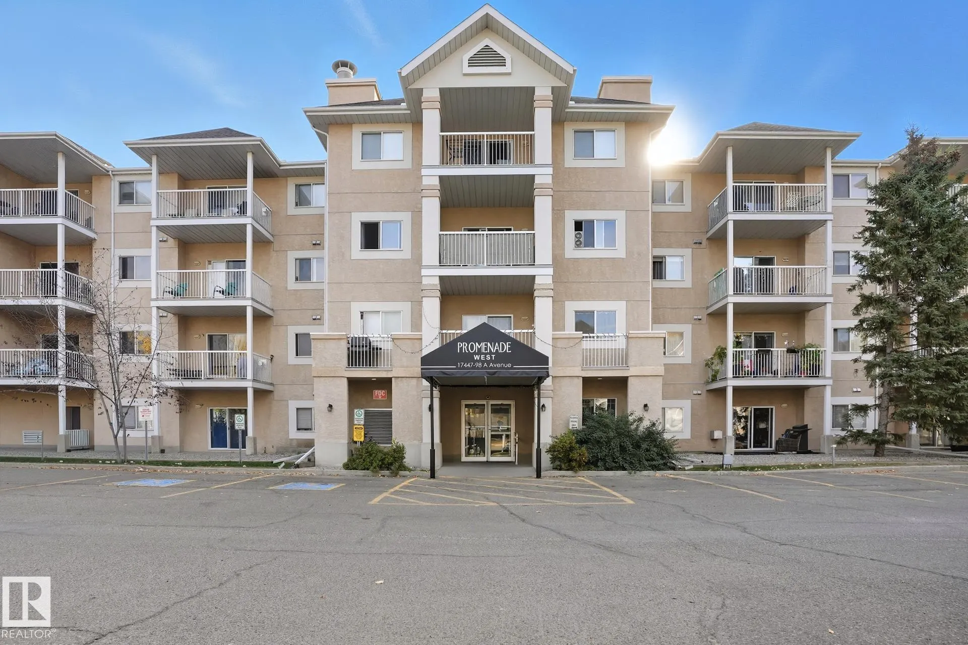 17447 98A Ave