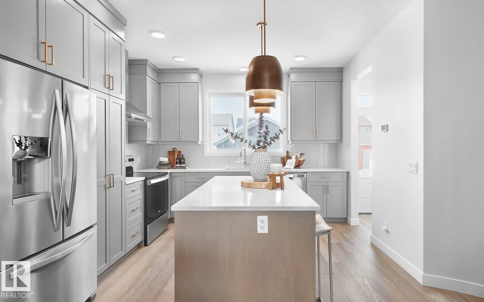 2224 MUCKLEPLUM Crescent