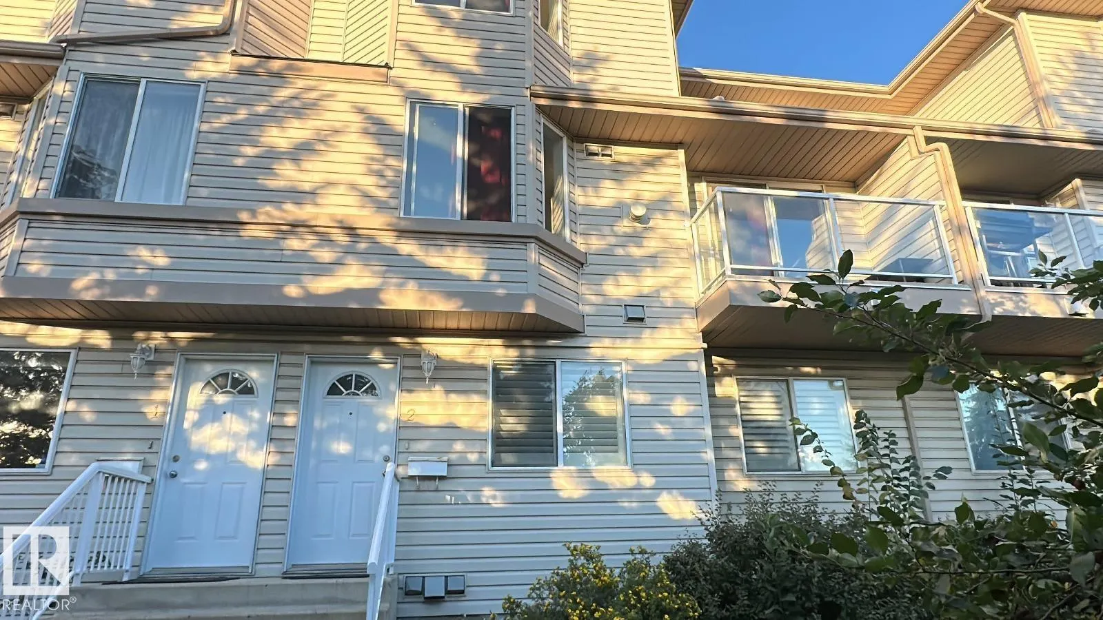 2505 42 Street