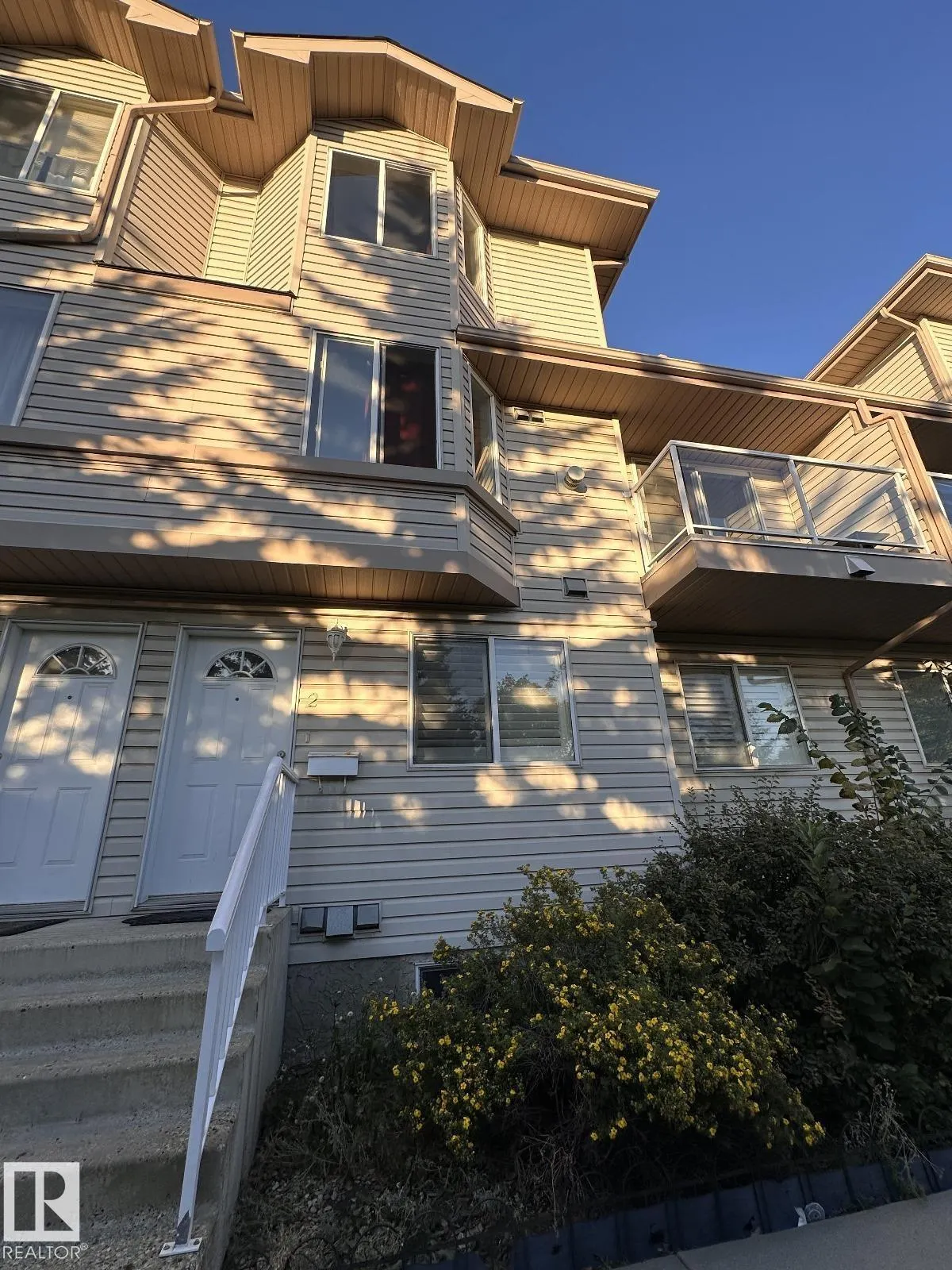2505 42 Street