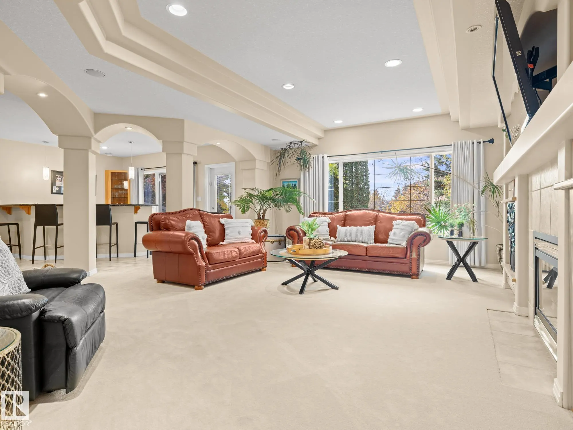 30 KINGSBURY Crescent
