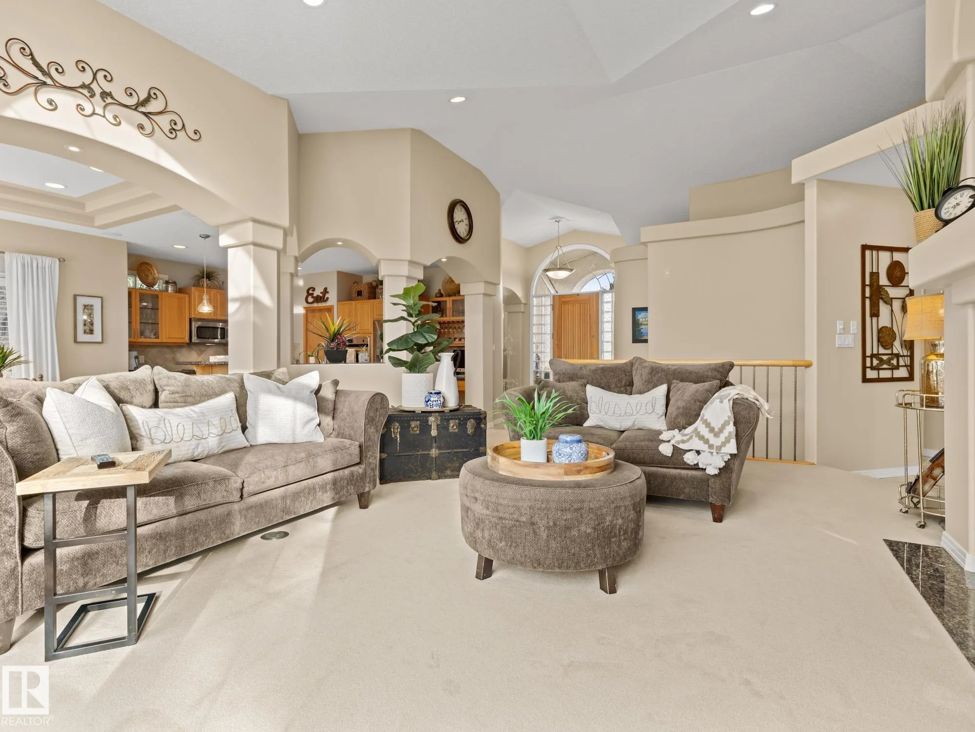 30 KINGSBURY Crescent