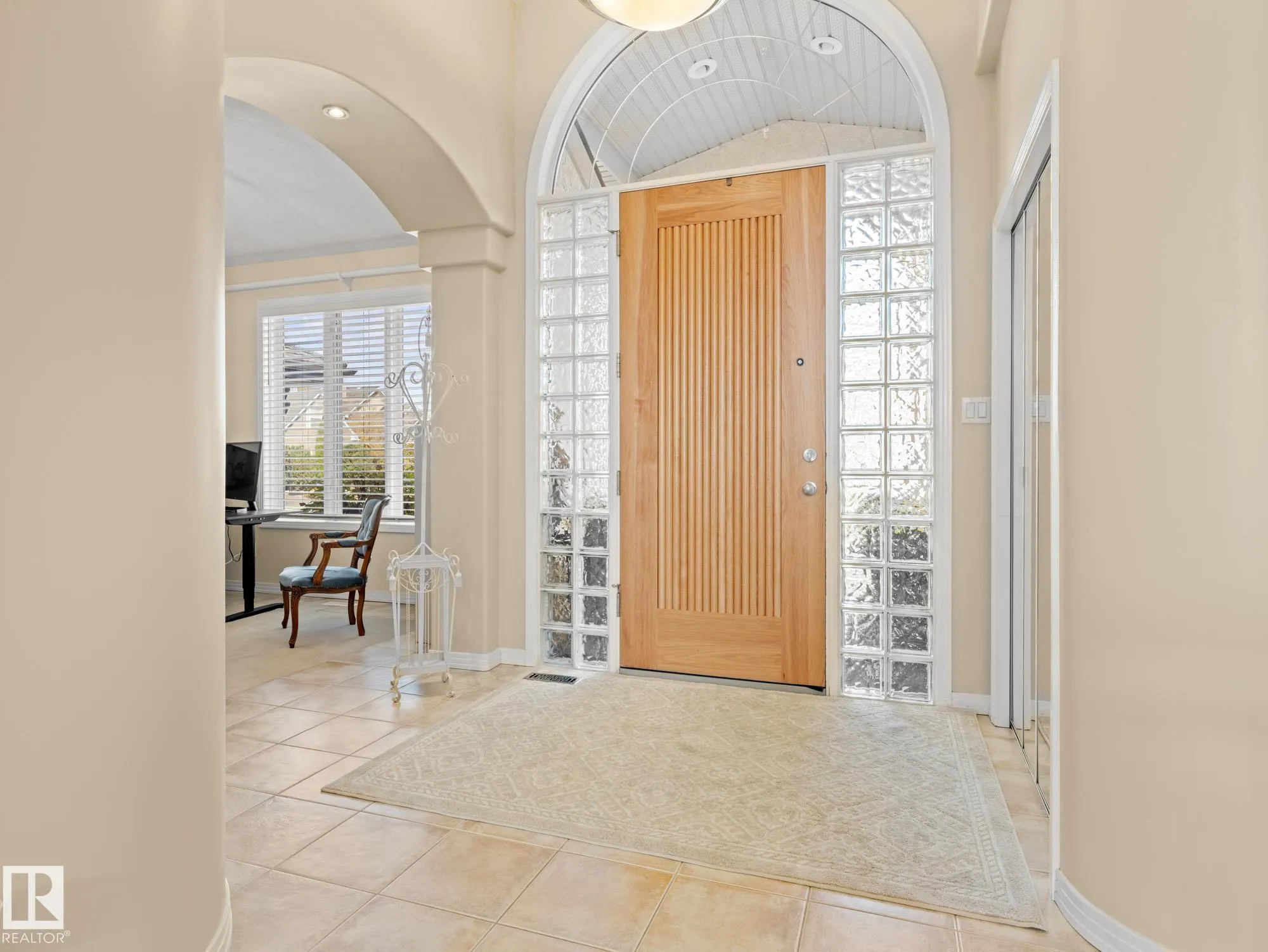 30 KINGSBURY Crescent