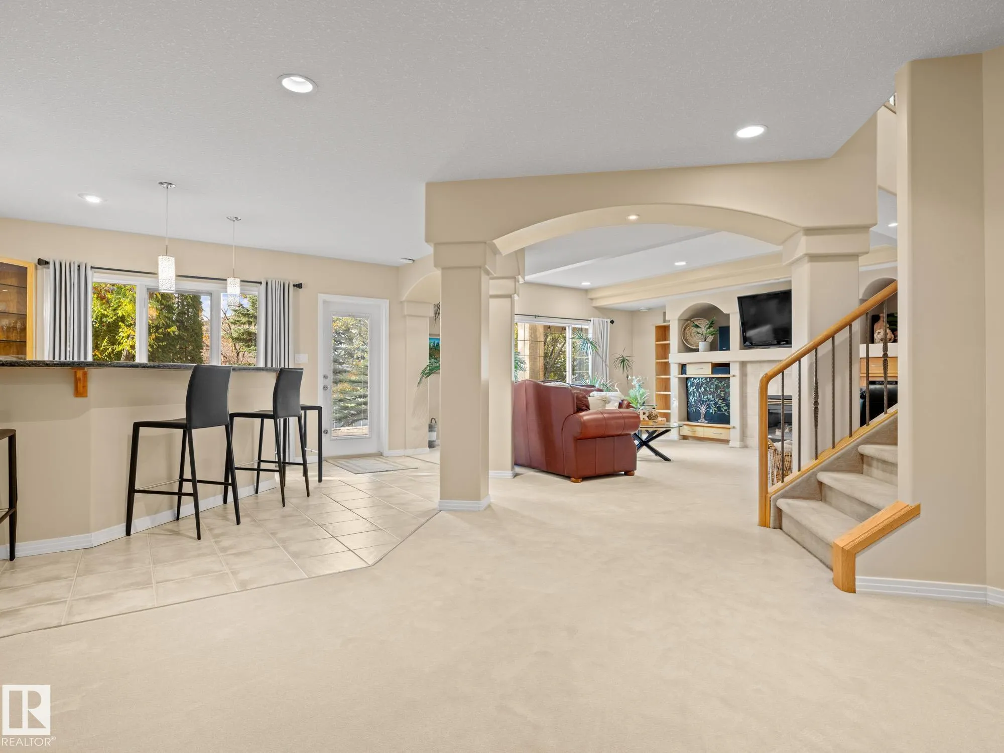 30 KINGSBURY Crescent