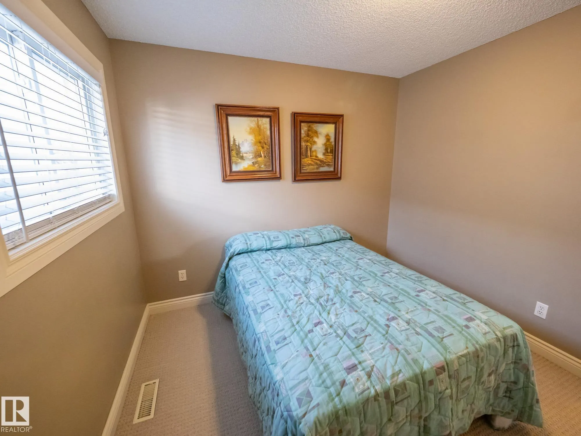 509 RAINBOW Crescent